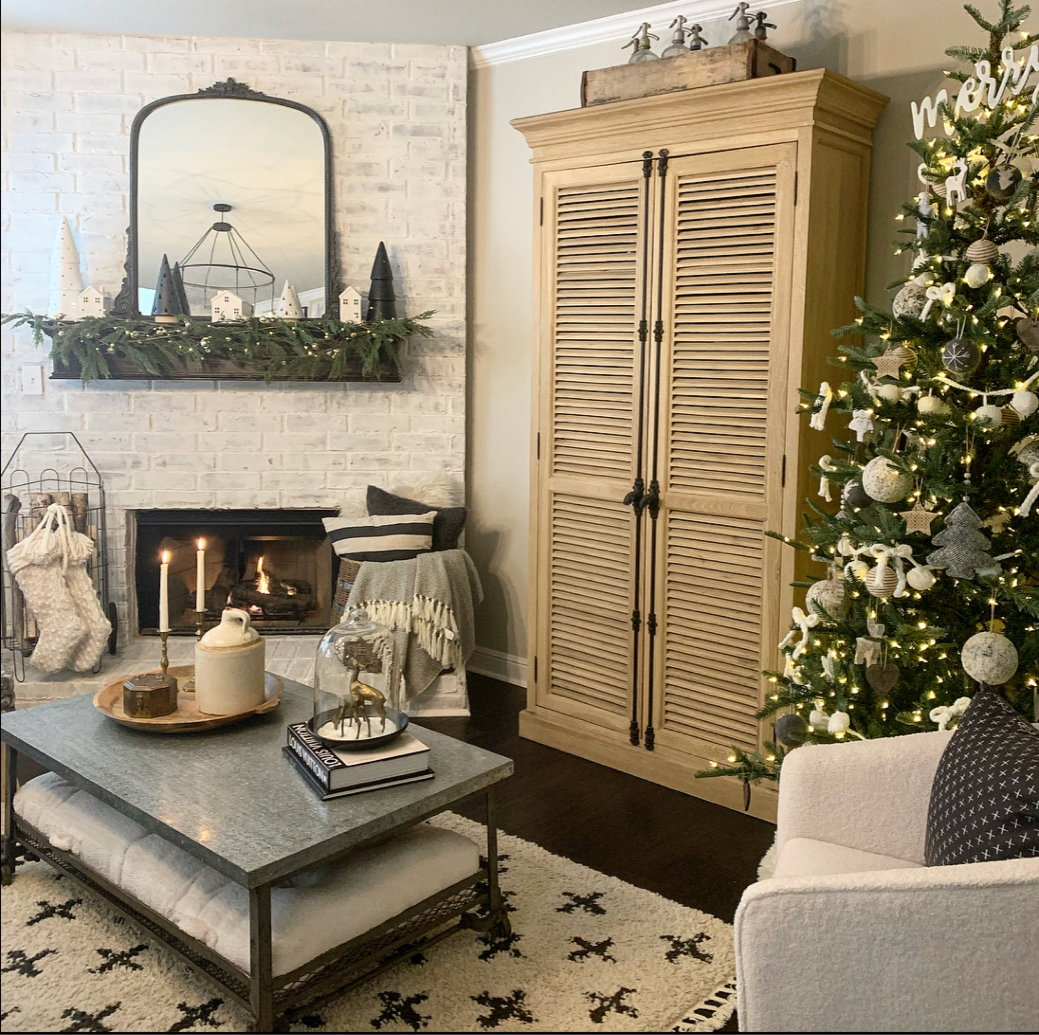 Hello, weekend! 

#LTKHoliday #LTKhome #LTKSeasonal