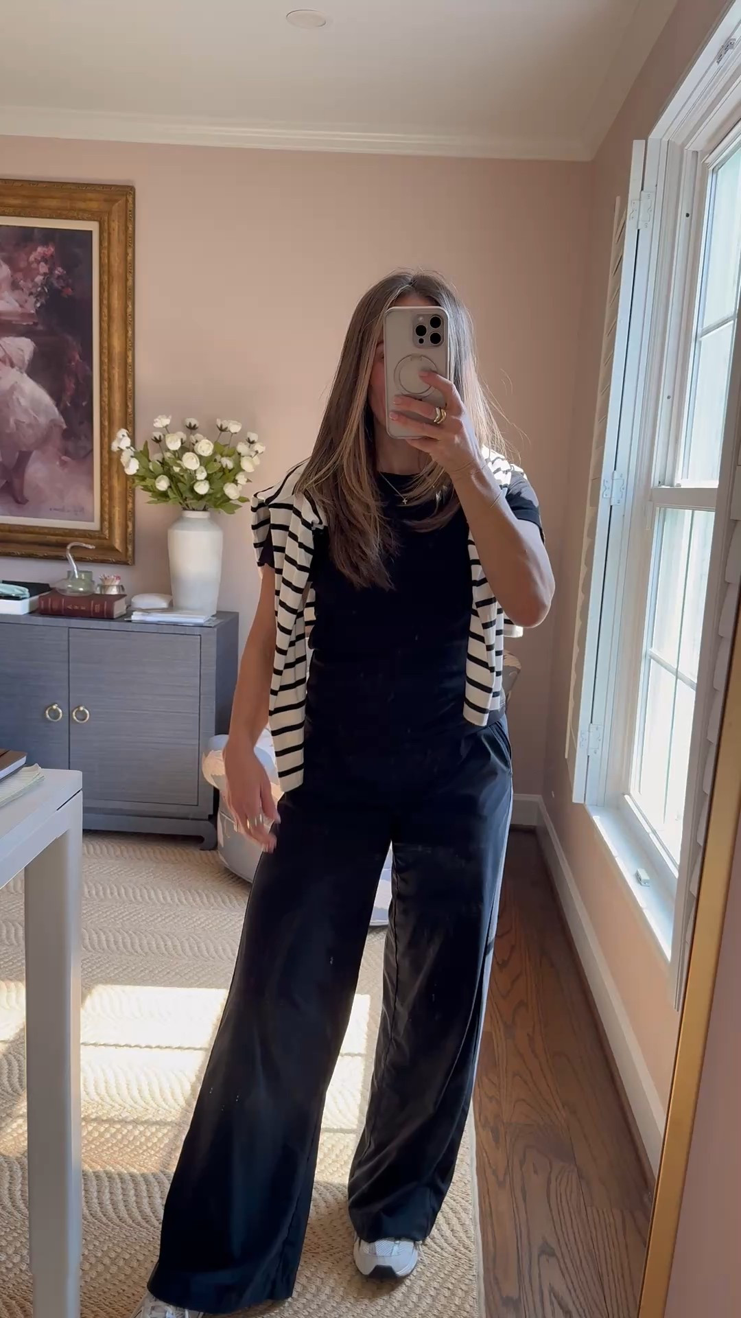 The perfect travel pant! Might even be my favorite Amazon find. ￼

#LTKTravel #LTKootd