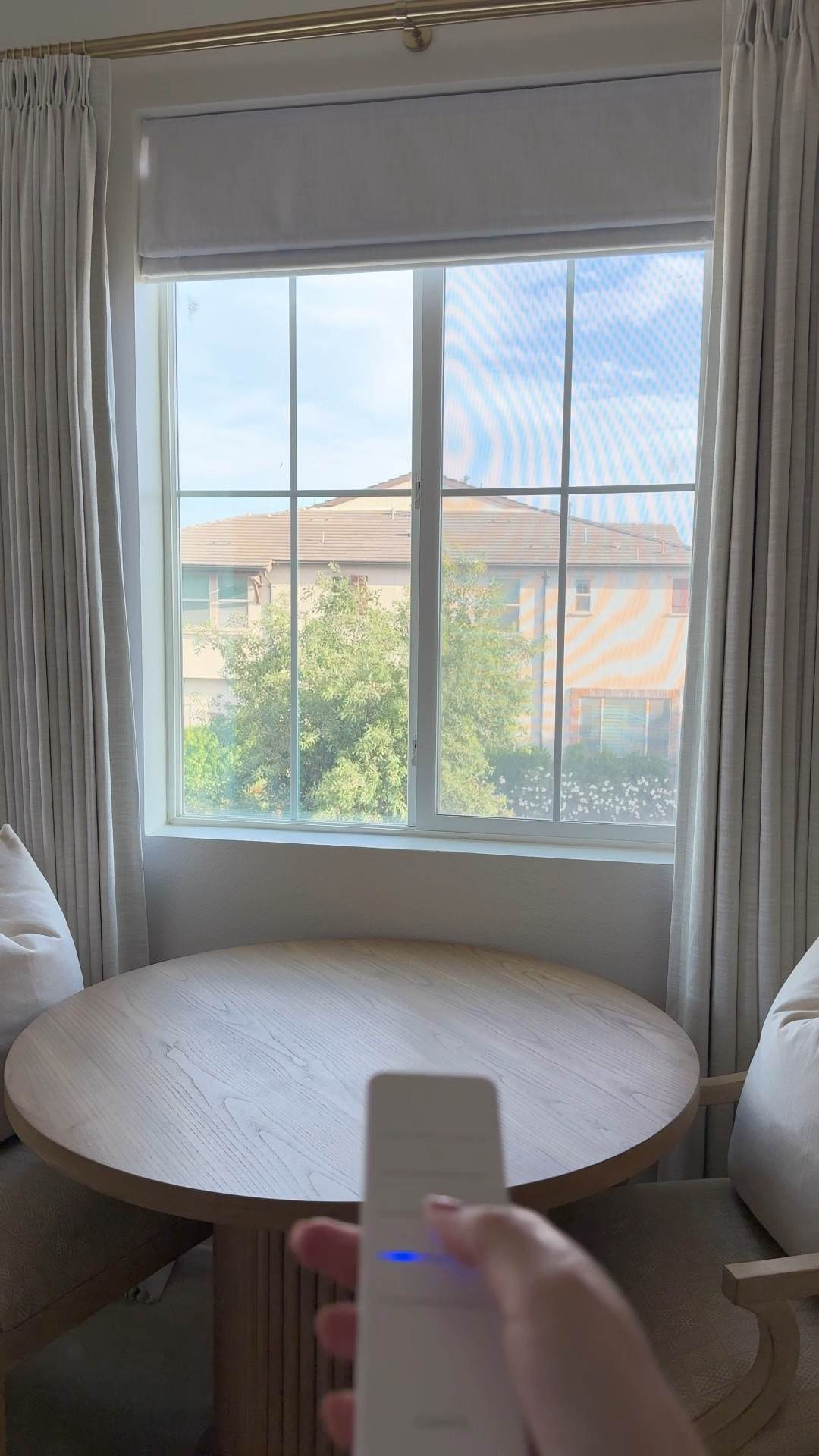 Automatic Roman shades from Two Pages!

If you have builder grade blinds in your home, switch to Roman shades for the ultimate upgrade. Roman shades have a simple design, yet make any window and room look more curated and expensive.

You can either match the fabric of your roman shades with the fabric of your curtains for a seamless look, or opt to switch it up with a pattern fabric for more dimension.

This Roman shade is from Two Pages in the Liz Linen fabric. The shades work with an automatic remote control.



#LTKHome