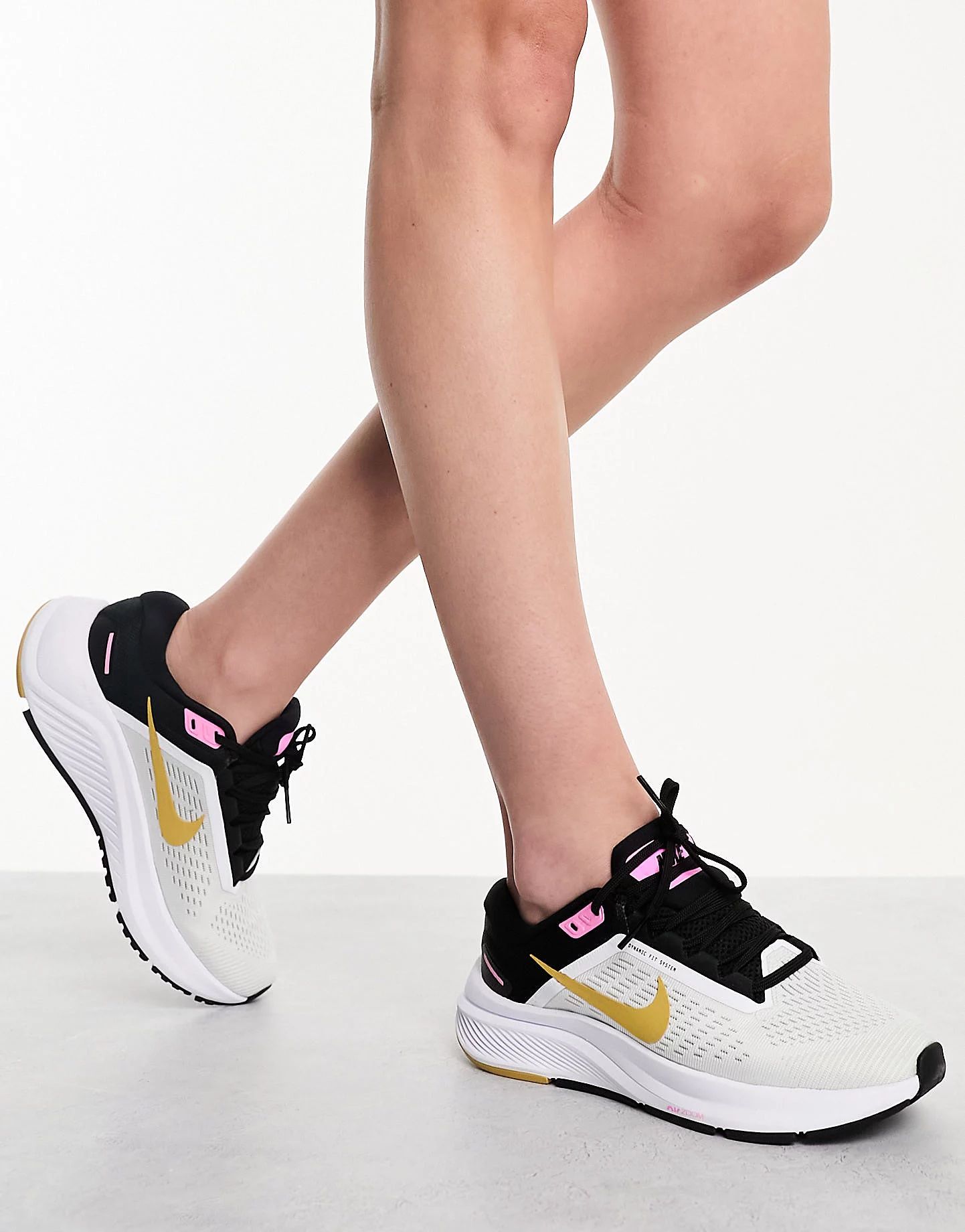 Nike Air Zoom Structure 24 sneakers in white | ASOS (Global)