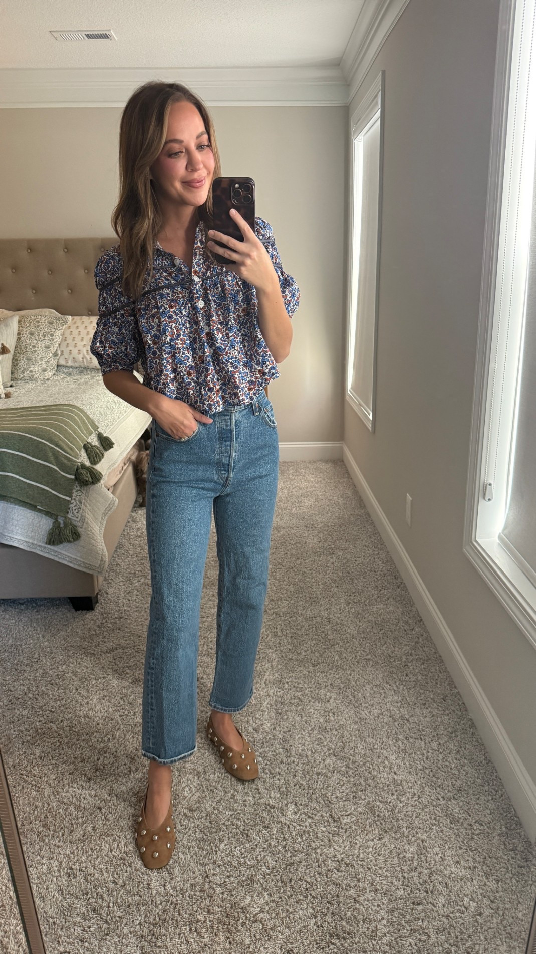 Great staple pieces! 26 in jeans, small in top, 7.5 TTS in flats  

#LTKSeasonal