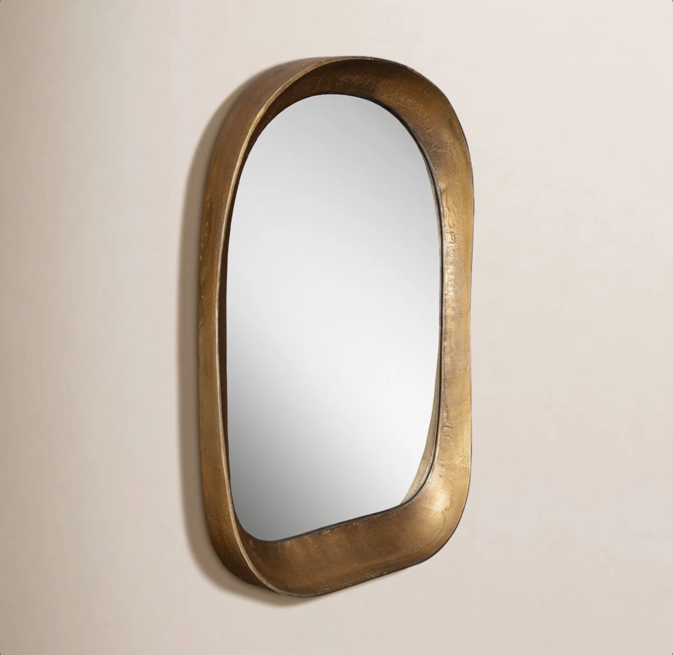 Love this brass mirror

#LTKHome #LTKSaleAlert