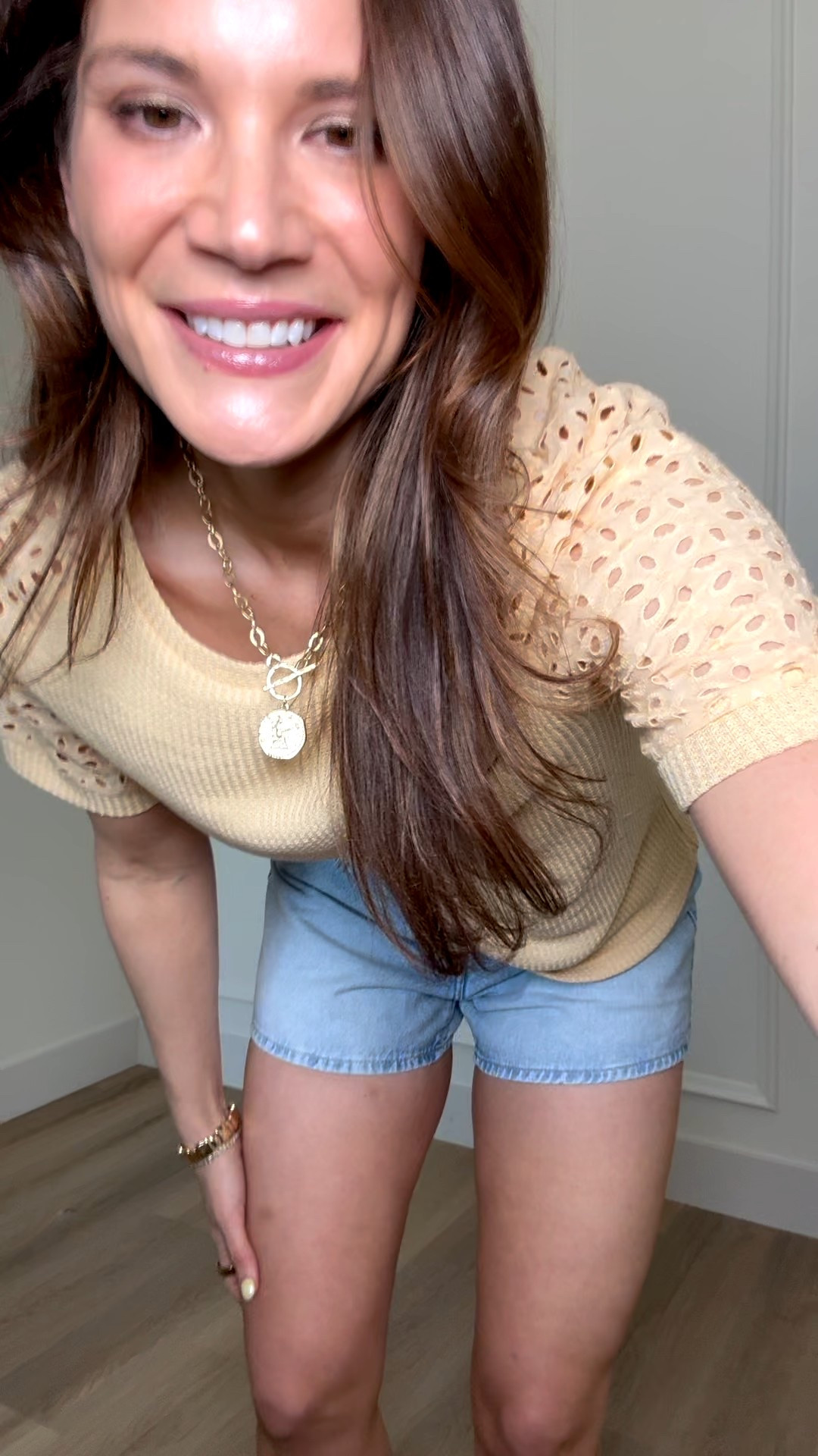 This top and shorts combo is such an easy everyday look. The top has the prettiest subtle detailing on the sleeves that makes it feel a little more elevated, and the cinch waist shorts are a game changer with the adjustable fit that feels like two sizes in one.

Denim shorts, Cinch waist shorts, Summer outfits, Casual outfits, Everyday style, Spring outfits, Elevated basics, Easy outfits, Warm weather outfits, Stang and Co

#LTKootd #LTKTall #LTKmomlife