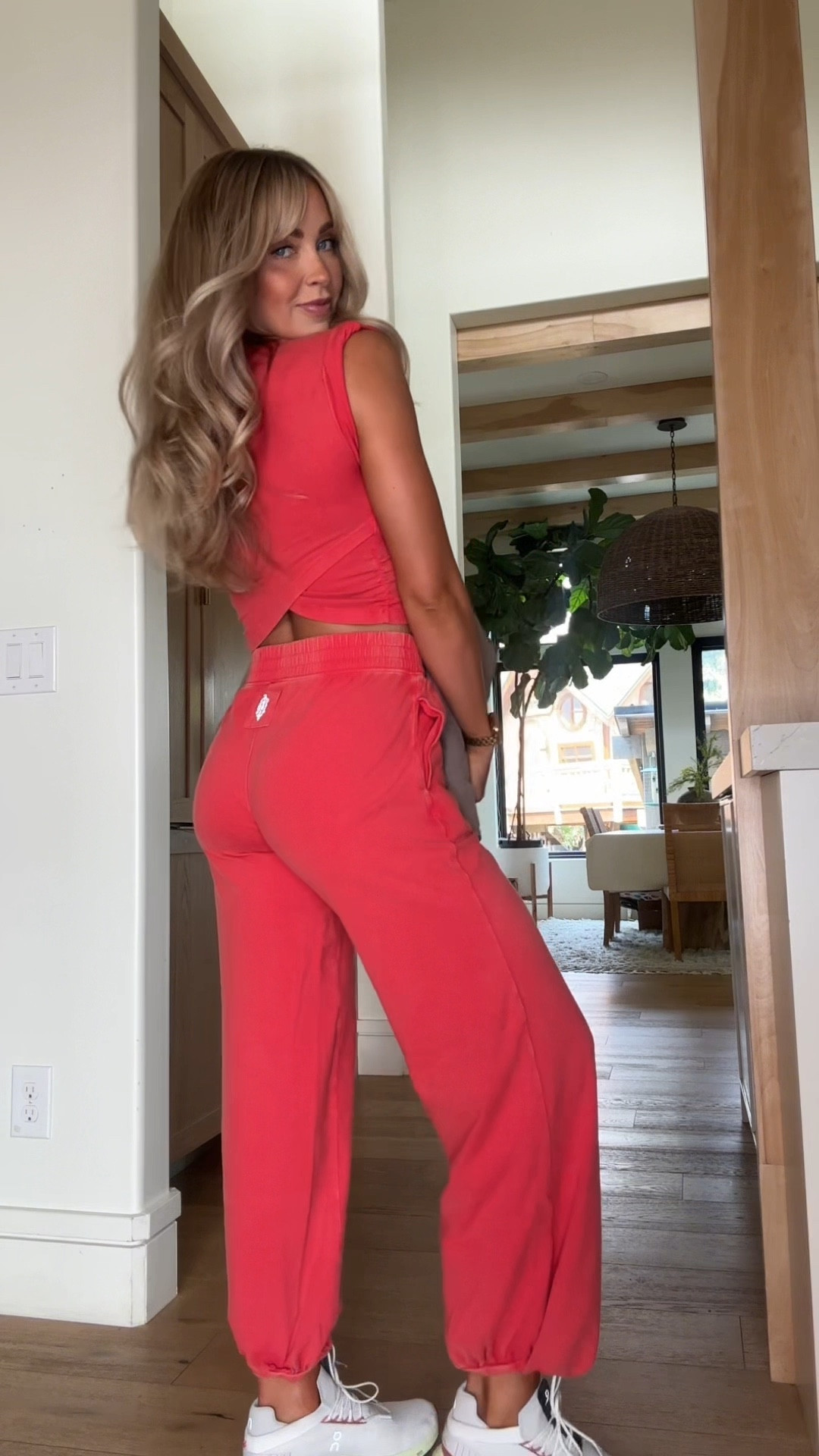 What you’ll see me wearing while this weather is transitioning into Fall! @fpmovement #fpmovementpartner