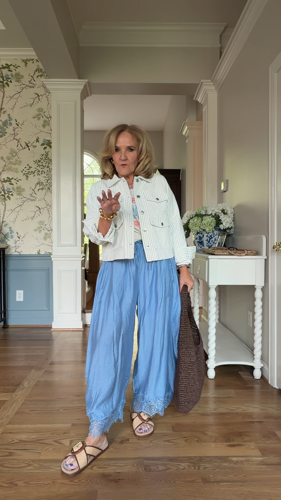 Super cool balloon harem pants size medium 
Graphic tee size medium 
Blazer size medium 

#LTKOver40 #LTKootd #LTKPetite