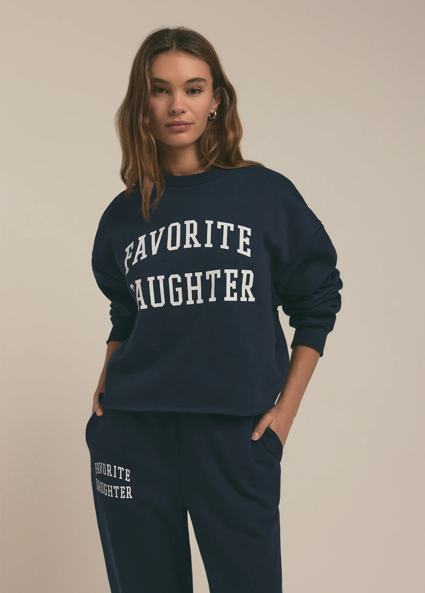 THE CROPPED COLLEGIATE SWEATSHIRT | Favorite Daughter