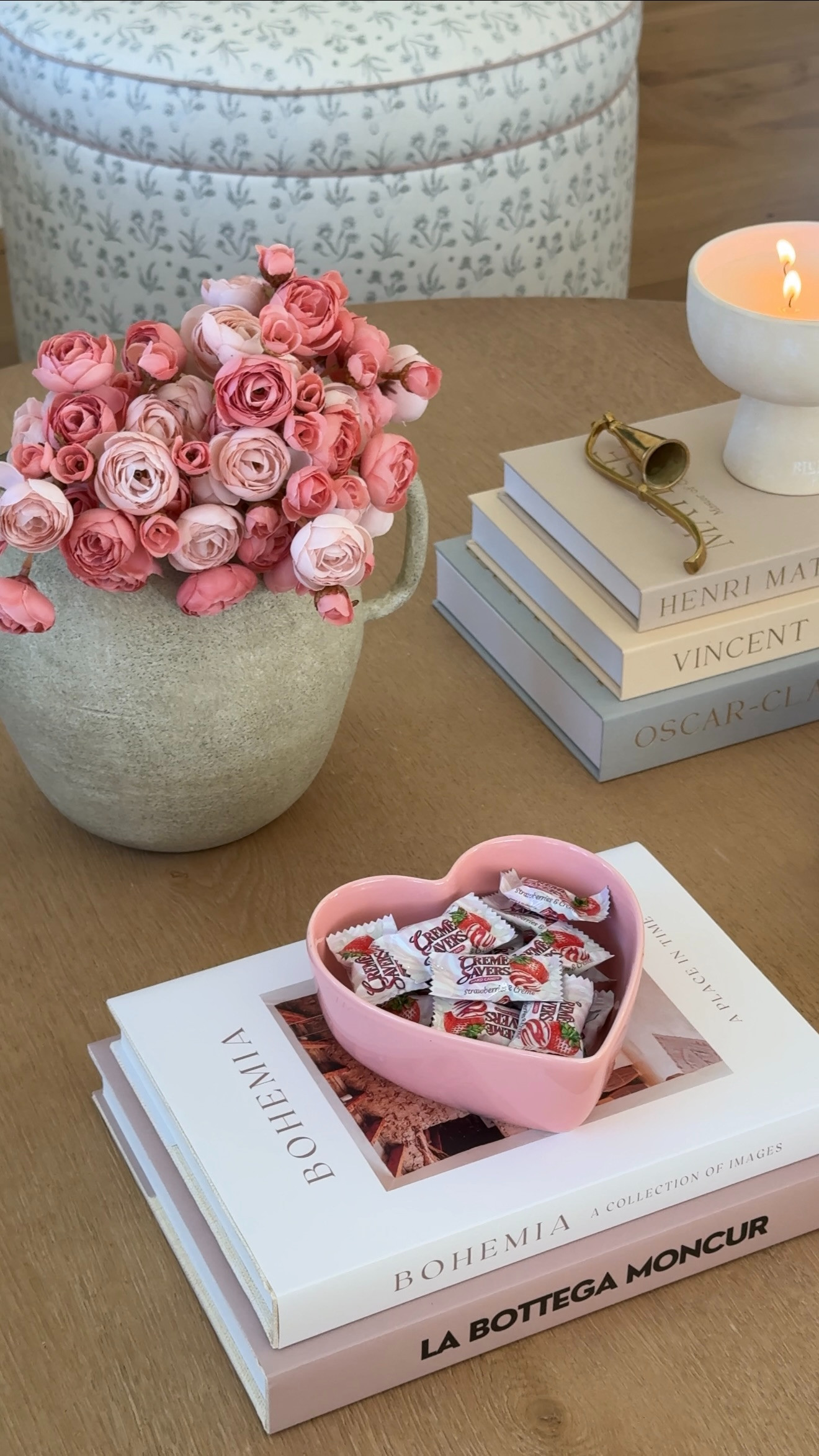 Valentine’s Day Table Décor 💕

Valentine’s Day candy, Table Décor, amazon, vday 
 

 #LTKHoliday #LTKSeasonal #LTKFindsUnder50