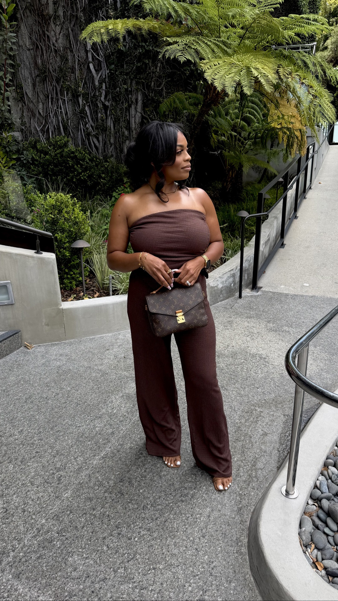 Brown draw string asymmetrical tube top. Perfect for spring summer brunch or dinner. #midsizefashion #brunchootd #springsummerfashion #brunchoutfitideas

#LTKMothersDay #LTKootd #LTKMidsize
