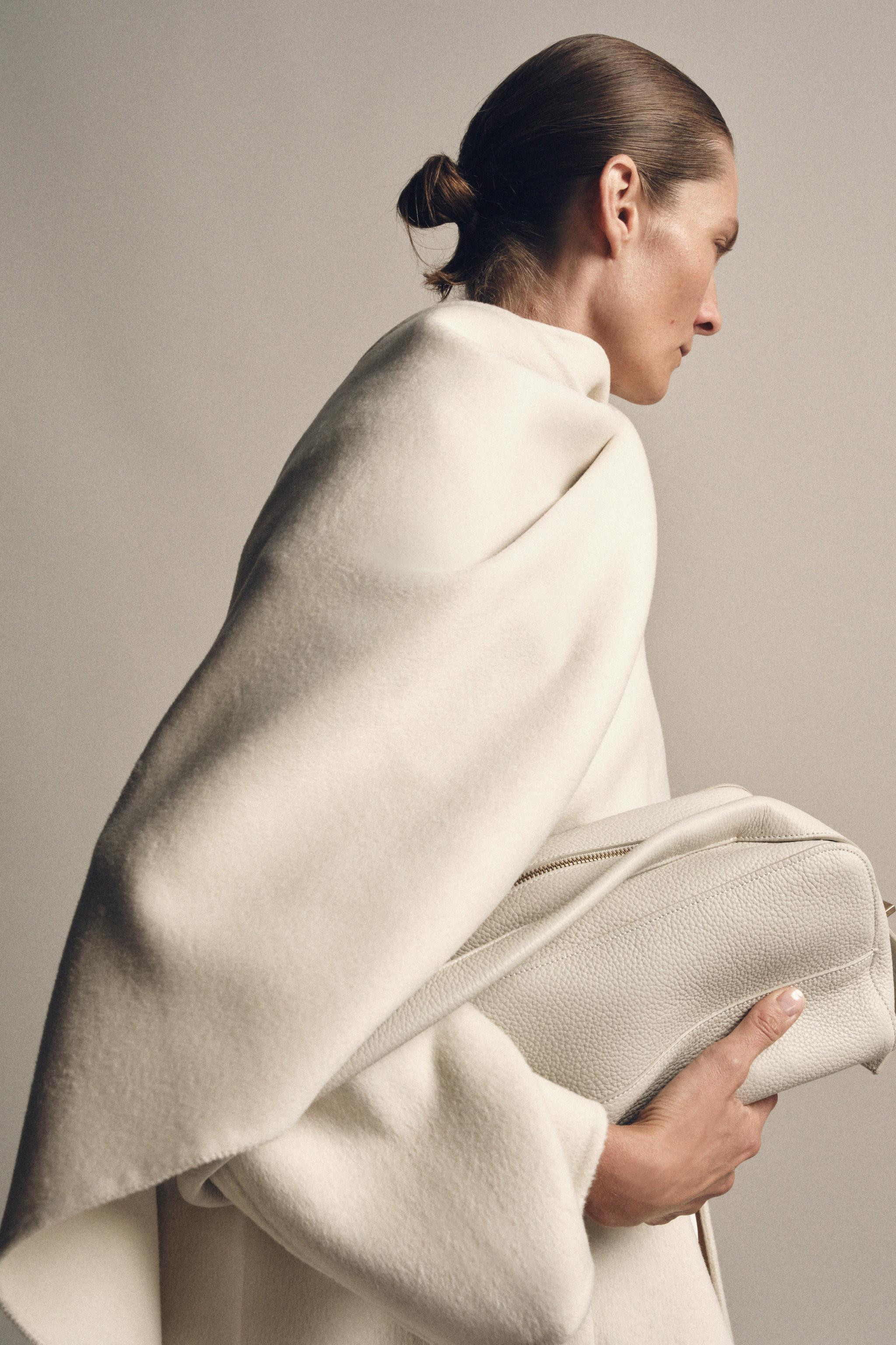 LEATHER SHOULDER BAG | Zara UK