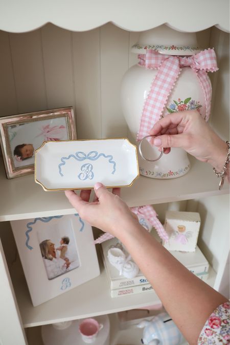 Introducing… the second Lauren Haskell LoHome x Chapple Chandler collection! This one was inspired by Betsy and created for her nursery! Every precious piece is a keepsake your little ones can love forever! Customize with a monogram initial and pick your ginger jar design and size! See more inspo on my Instagram @chapplechandler 🎀💕


#LTKGiftGuide #LTKhome #LTKbaby
