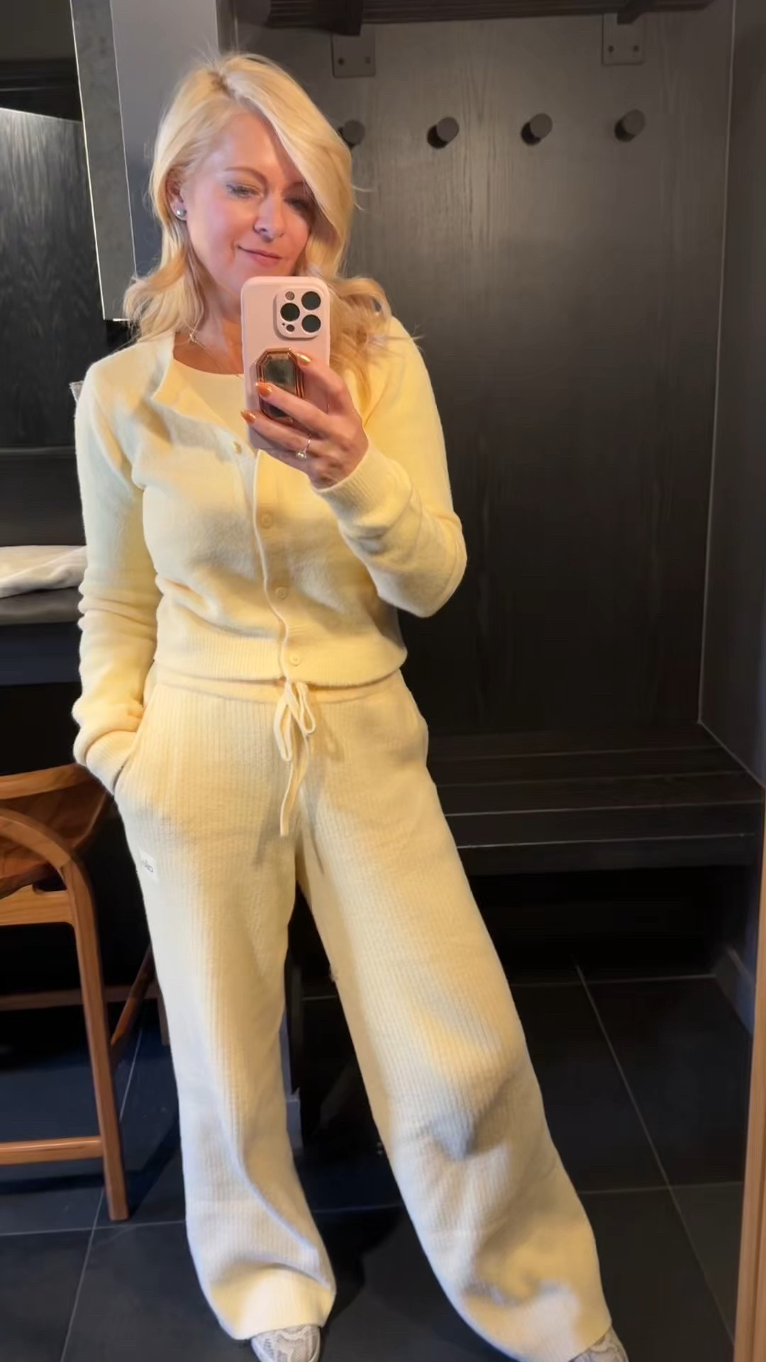 Cozy layering set in butter yellow. Draw string sweat pants with elastic waist XS
Cute cropped tank XS
Cardigan XS

#LTKootd #LTKgrwm #LTKTravel