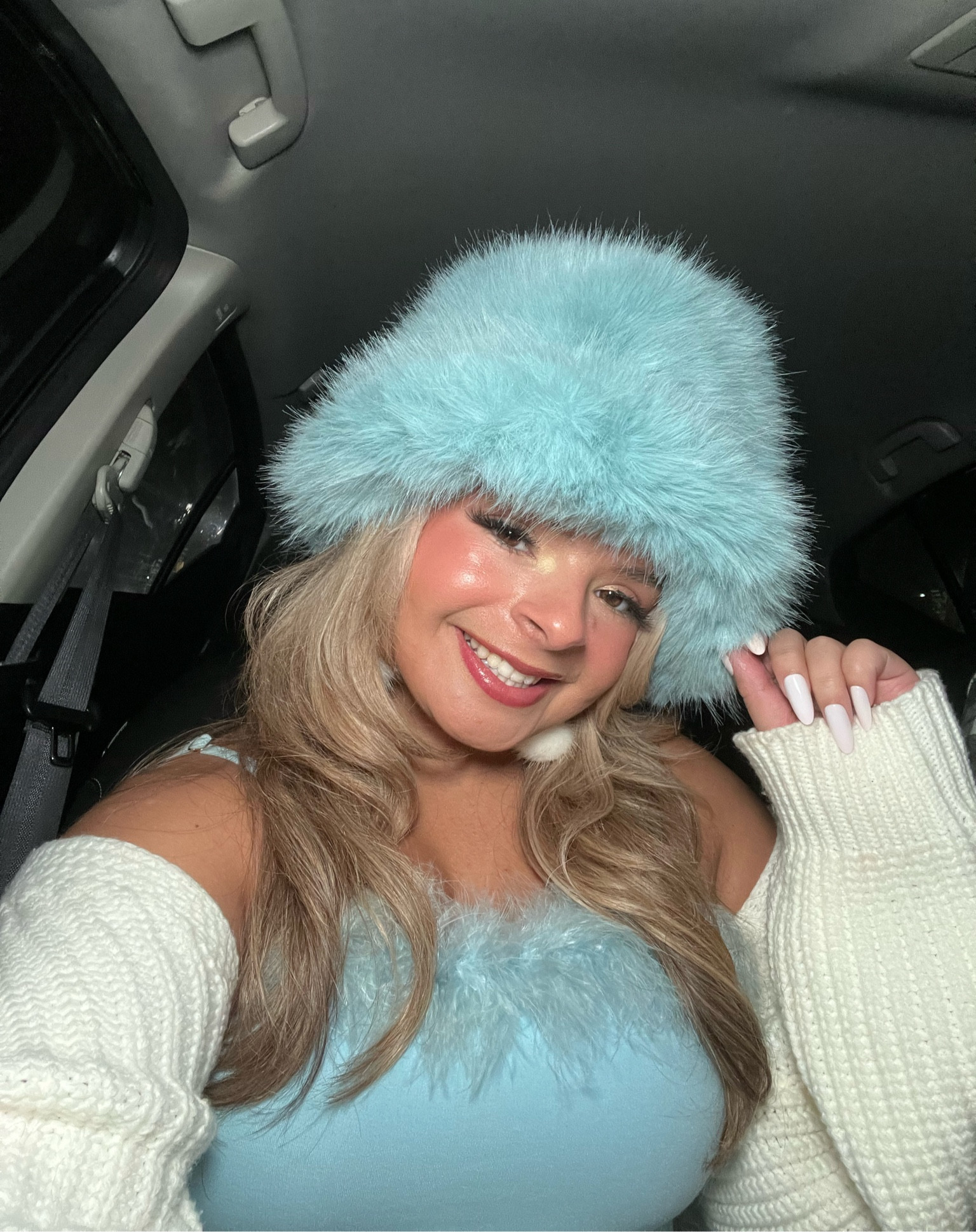 Blue fur bucket hat ❄️

#LTKstyletip #LTKHoliday #LTKSeasonal