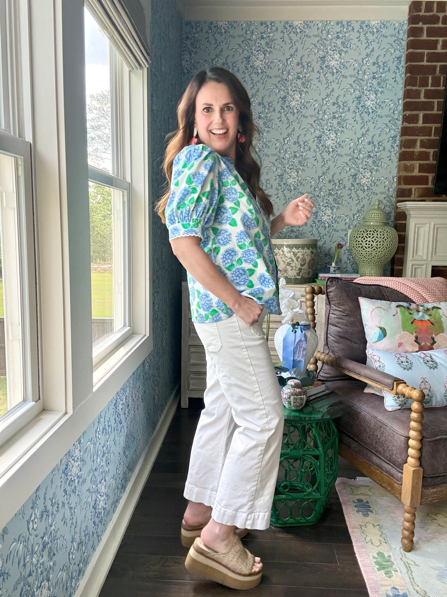 Who loves hydrangeas?? Obsessed with my new Mary Square Elaine! I’m wearing a size medium. Code ALIETA saves 15%!



#LTKmomlife #LTKMothersDay #LTKootd