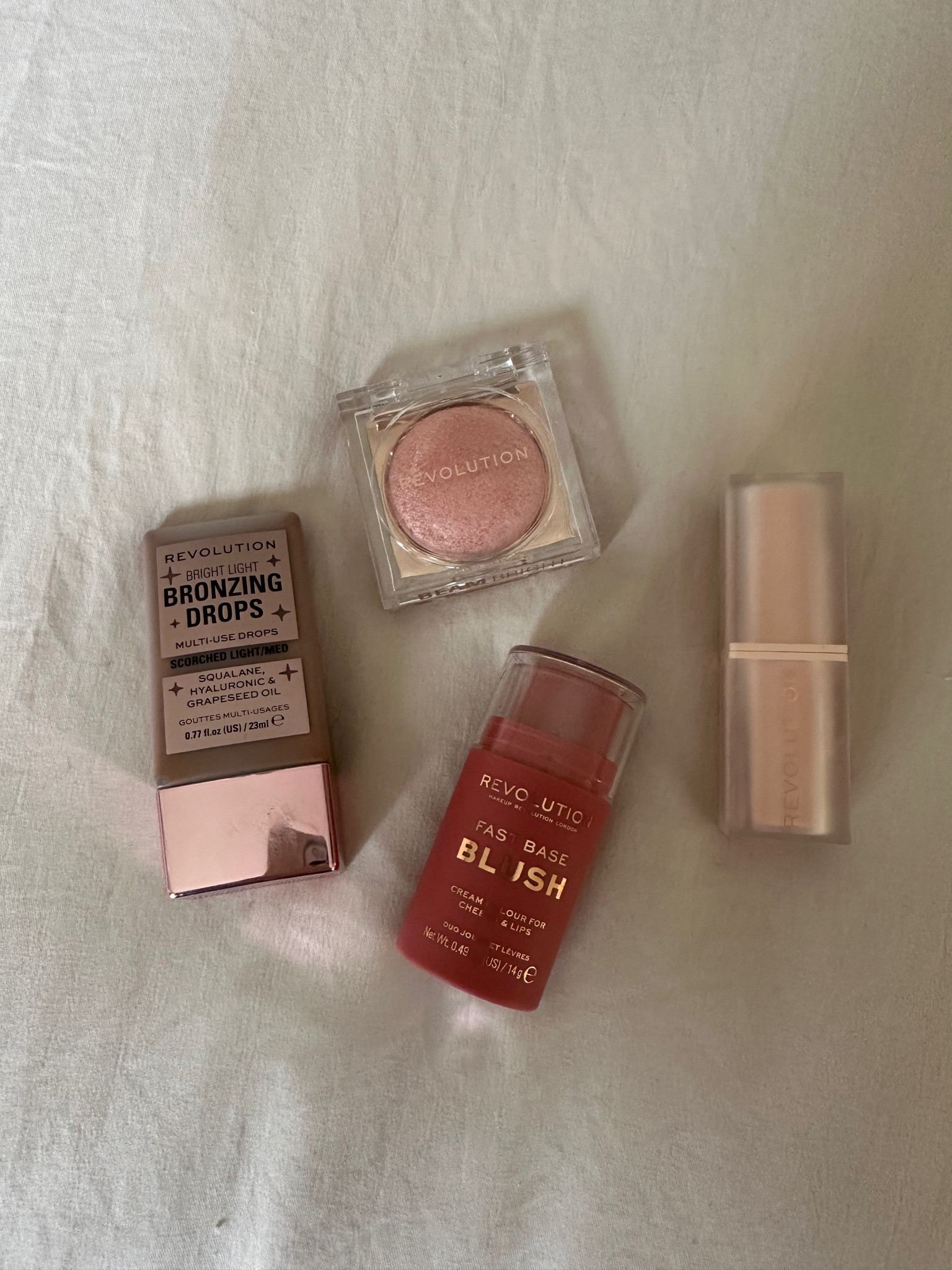 #Ad  It's one thing to finally find the perfect pinky nude lipstick, it's another thing to discover that I found them at none other than @target! These @makeuprevolution products are 10/10! Find them online or in-store at #Target #revolutionpartner #makeuprevolution #revolutionbeauty #targetpartner
