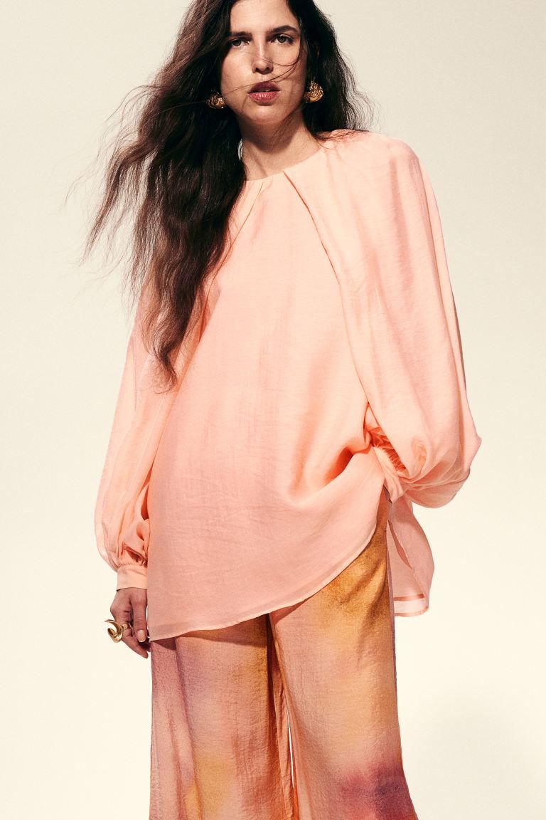 Voluminous blouse - Peach pink - Ladies | H&M GB | H&M (UK, MY, IN, SG, PH, TW, HK)