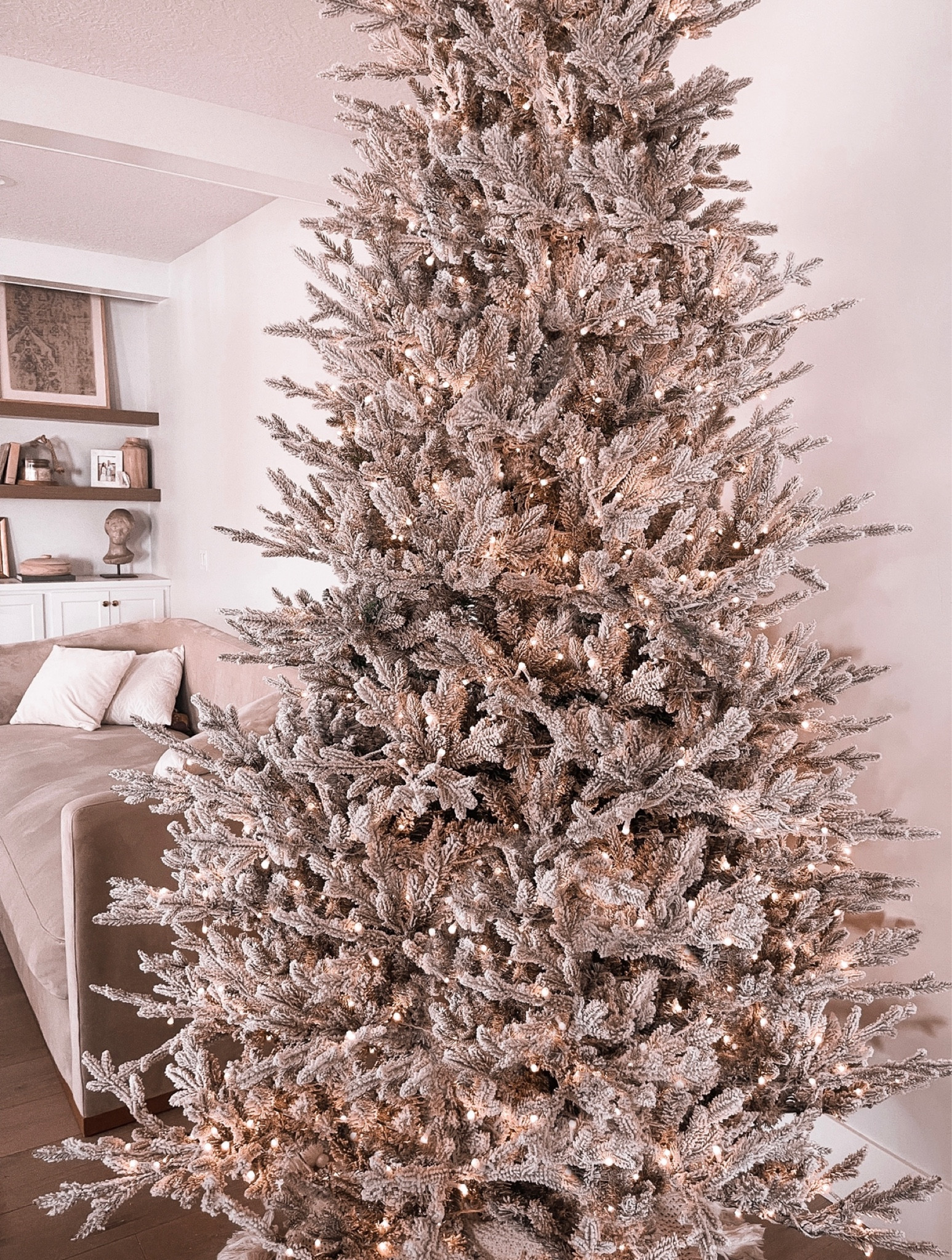 The perfect! Christmas tree! 
Flocked Christmas tree 
Holiday home decor 
Christmas decoration 
Christmas home 
Flocked Christmas trees 