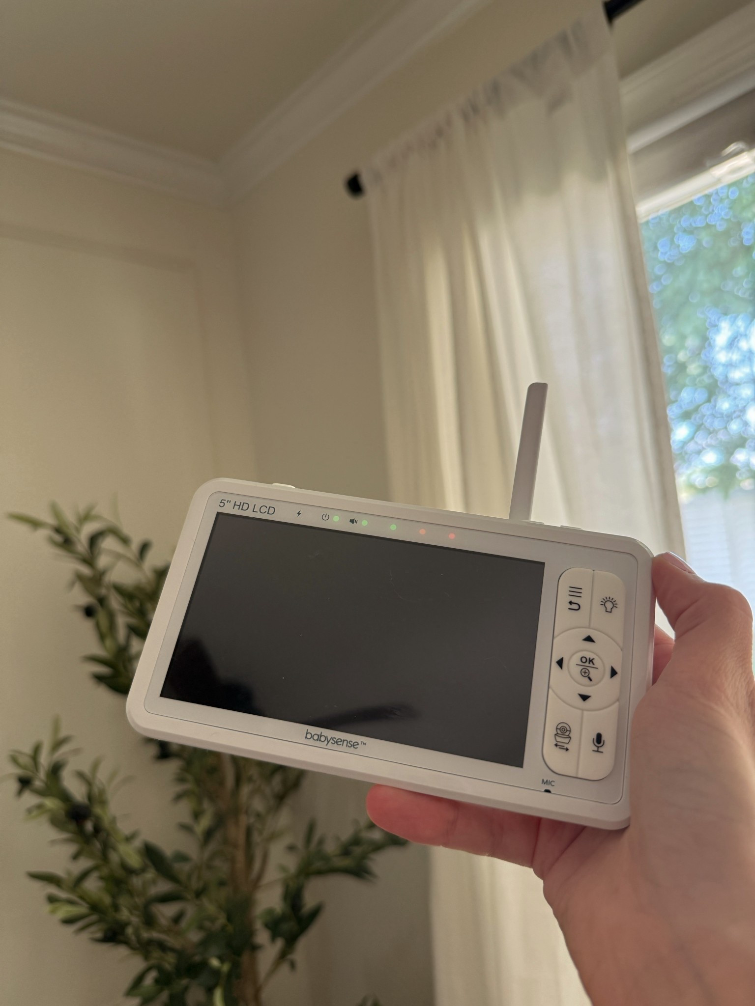 Split screen baby monitor // split screen monitor // no WiFi monitor 

#LTKFamily #LTKBump #LTKBaby