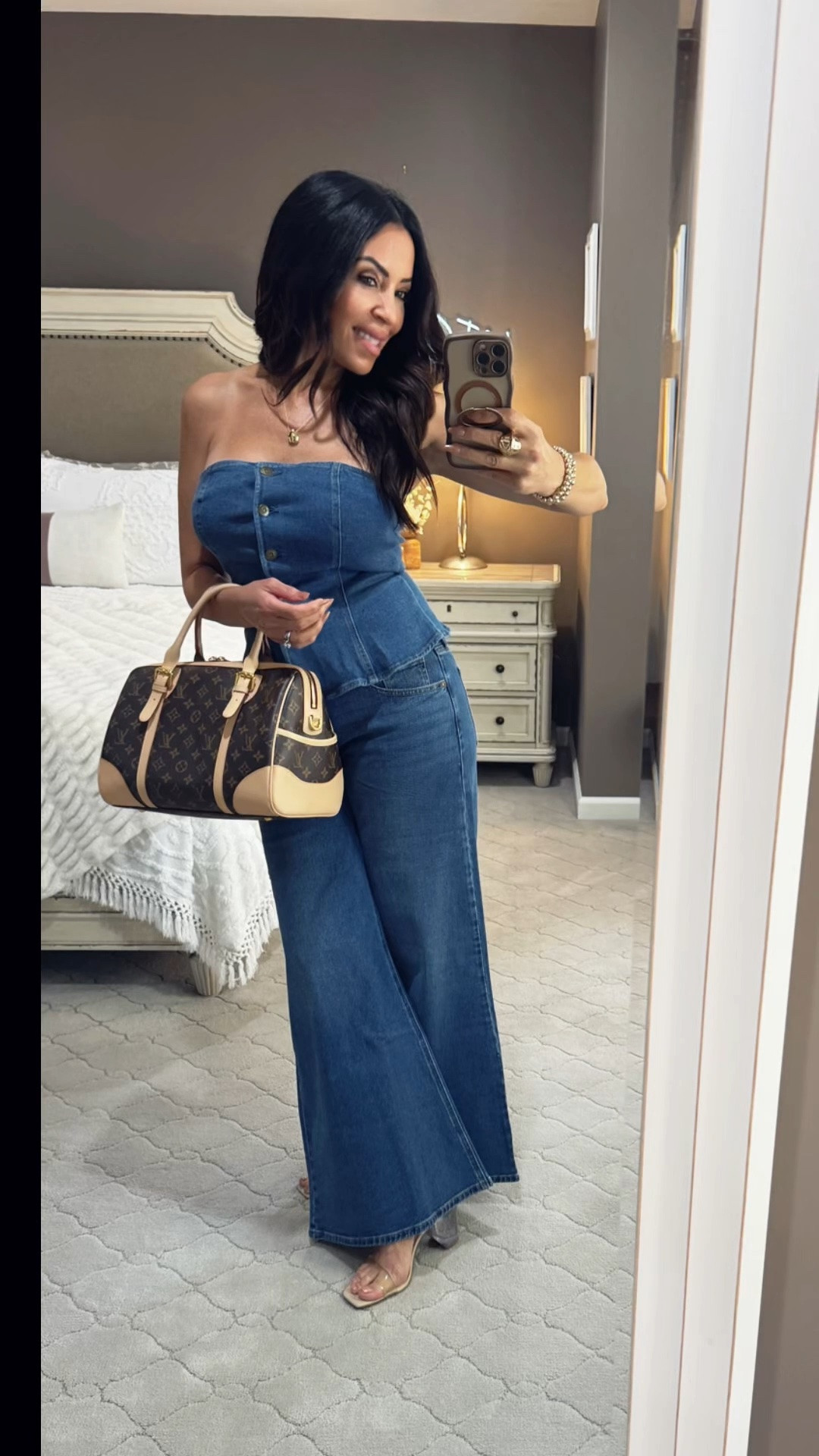 Early fall transition, but make it designer (on a Walmart budget!). 🍂💙 Obsessed with the fit of this denim set—it's flattering, comfortable, and looks incredibly high-end.
#walmartstyle