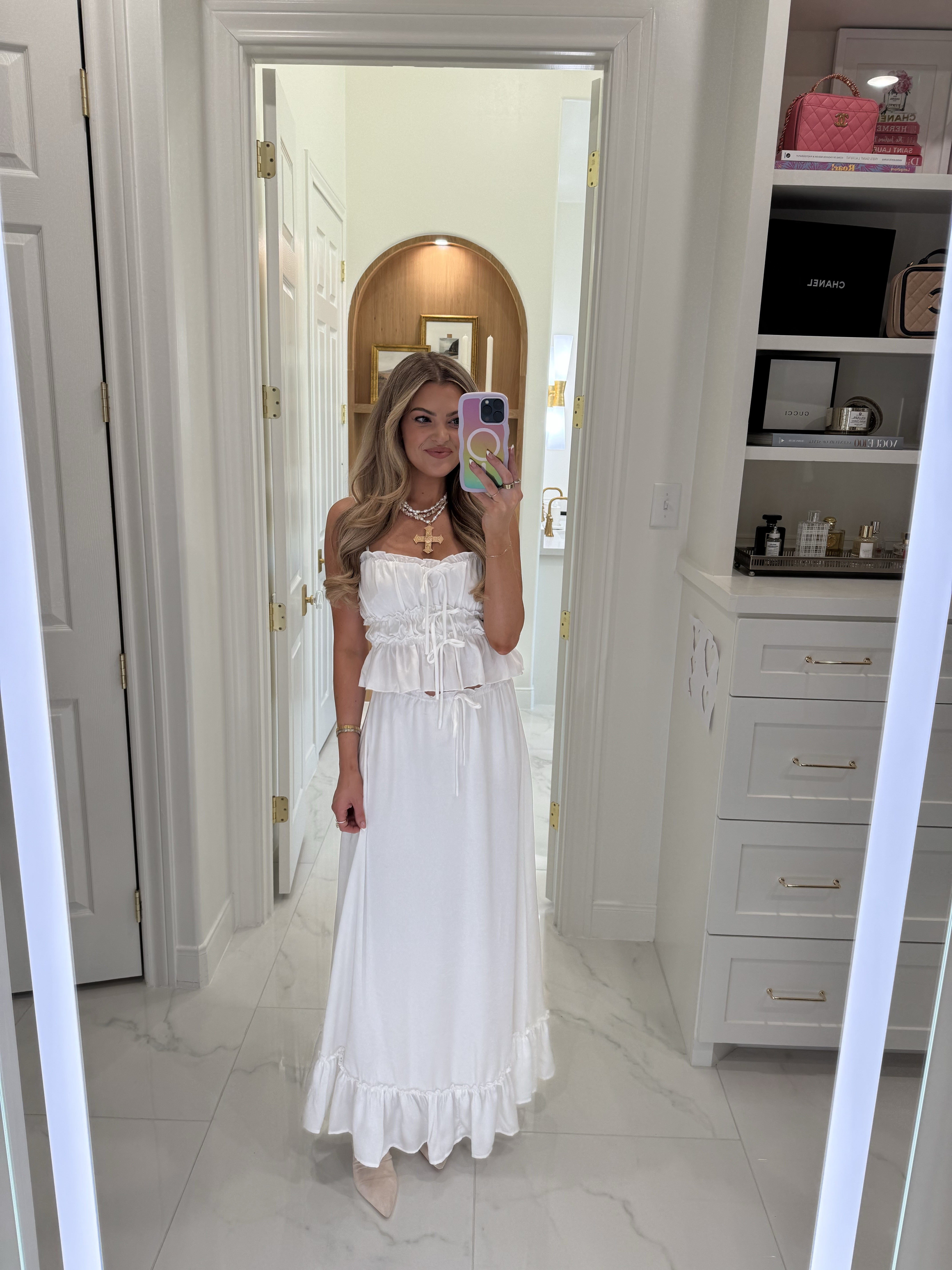 Rodeo season is here! I found some of the cutest outfit inspo for y’all! Love this matching all white set moment!! (wearing XS in skirt and small in top) 
Code JESS20 for electric picks 

Rode style, western style, Texas rodeo outfit inspo, western outfit inspo