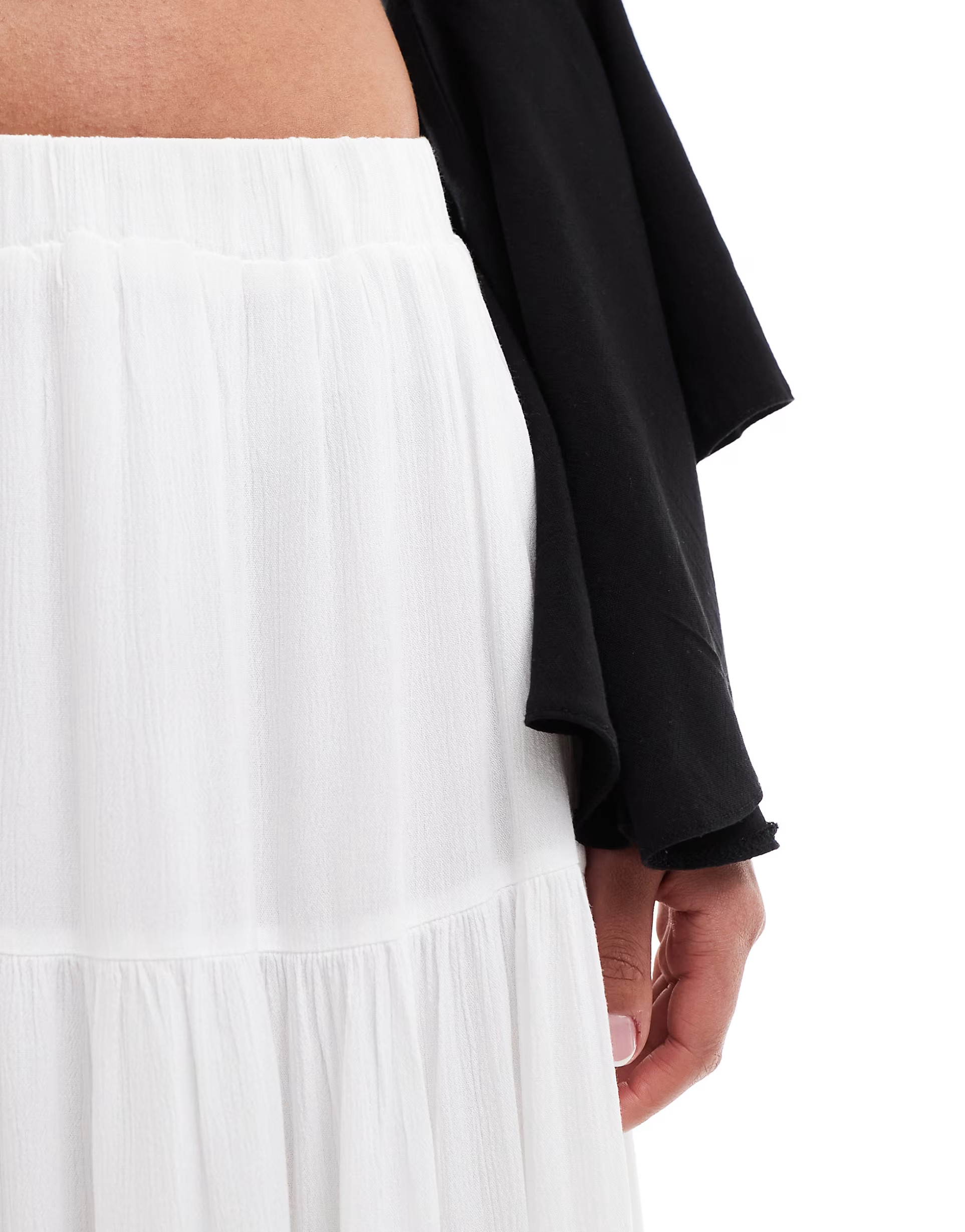 Stradivarius - Lange boho-rok met stroken in wit | ASOS | ASOS (Global)