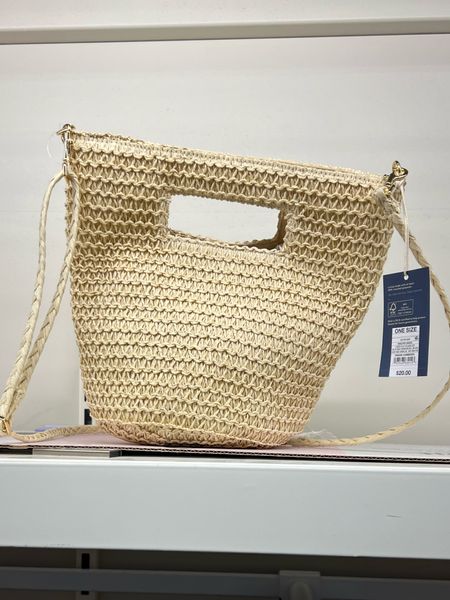 Pretty straw woven crossbody bag purse clutch at Target #targetstyle 

#LTKFindsUnder50 #LTKStyleTip