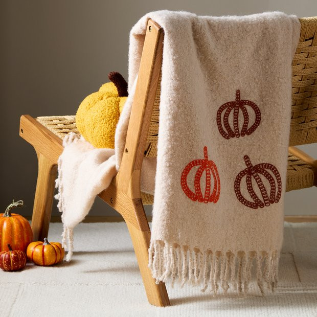 Buy Argos Home Halloween Pumpkin Throw - Brown - 125x150cm | Halloween decorations | Argos | argos.co.uk