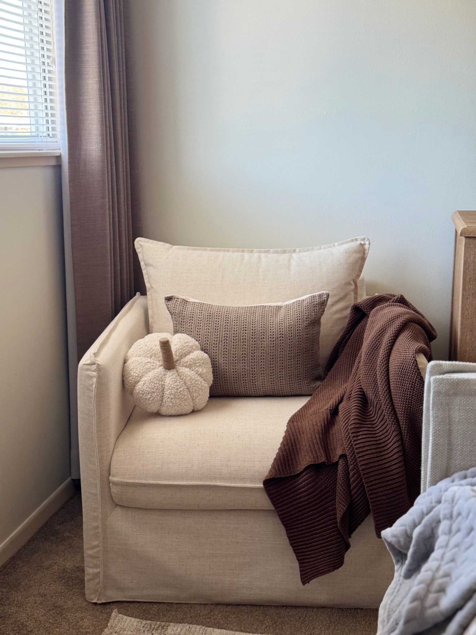 Cream chair, reading nook, brown pillow cover, brown throw blanket, pumpkin pillow

#LTKSeasonal #LTKHome #LTKSaleAlert