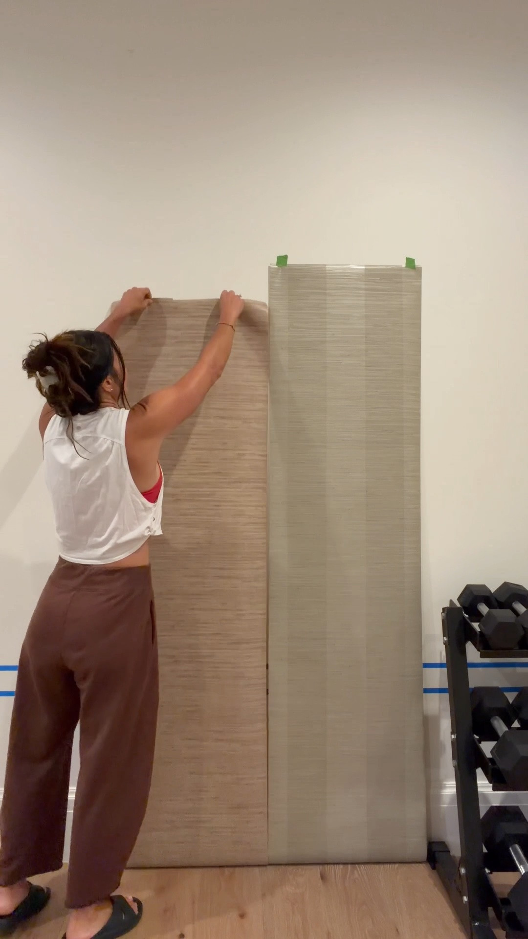 Faux grass cloth wallpaper options for my new home gym spa. Also linking my barrel leg comfy pants and crop tank. Best comfy slides for people
With feet problems

#LTKSaleAlert #LTKHome #LTKActive