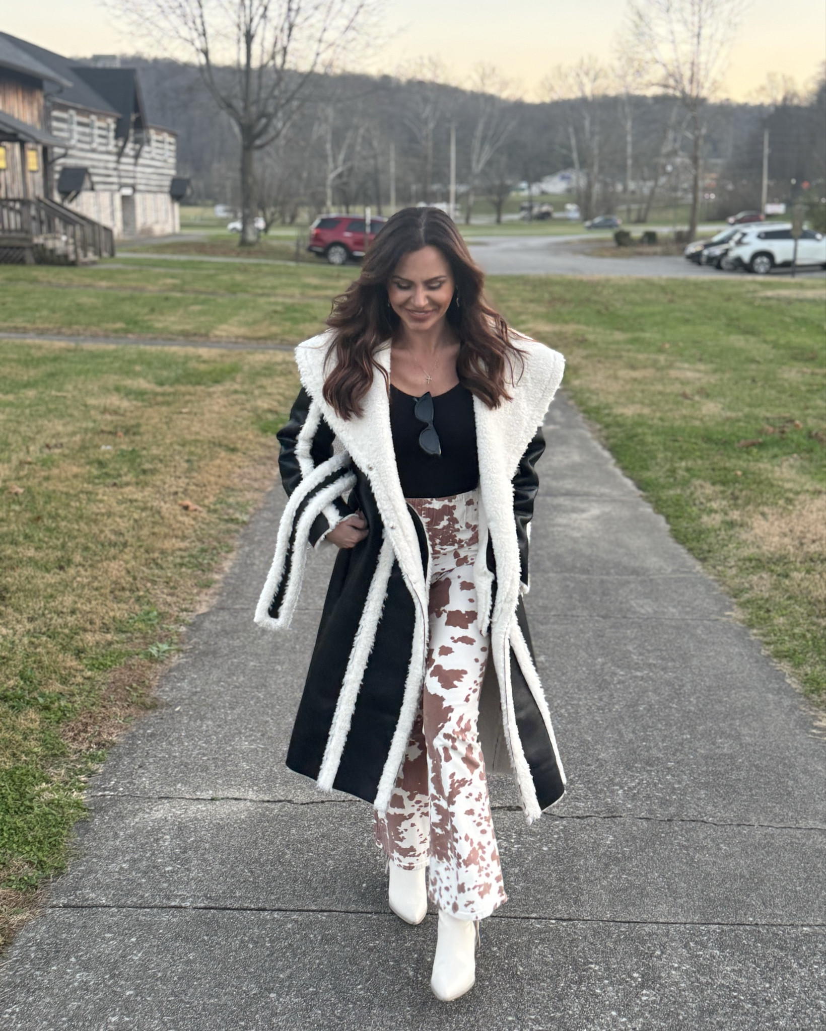 we saw LeAnn Rimes last night at Renfro Valley (Mt Vernon, KY - which is such a random off the map place/venue… but we got really good tickets for like $60 a piece so like why not?!) 

Spontaneous Sunday date night before the Thanksgiving madness was sooo nice! 

She is just amazinggggg! I have always loved Leann, but it’s like you almost forget how many bangers this girl had/has! The God given talent can bring tears to your eyes 🙌🙌🙌

I wish I had videos to show yall but we weren’t allowed to video or even have a flash on the cameras lol they were literally escorting people out for having a flash or sneaking videos…. The strictest venue I’ve ever encountered! Which is soooo random bc it could definitely use good reviews to get people to drive out there… but whatever… Leann Rimes is still amazinggggg!

Here’s what I wore to her show ;) still obsessed with my cow bell bottoms and this fur, leather moto jacket. Both are from my fashion pass haul and idk how I’m gonna send them back…. This might end up being those items I end up purchasing 😁😁😁

My Giftguide suggestion is always concert tickets, then a new concert outfit and dinner can even be skimped on if the other 2 are good lol 

Date night outfit + concert outfit = a match made in heaven, a la Cala 💕

#LTKstorytime #LTKootd #LTKGiftGuide