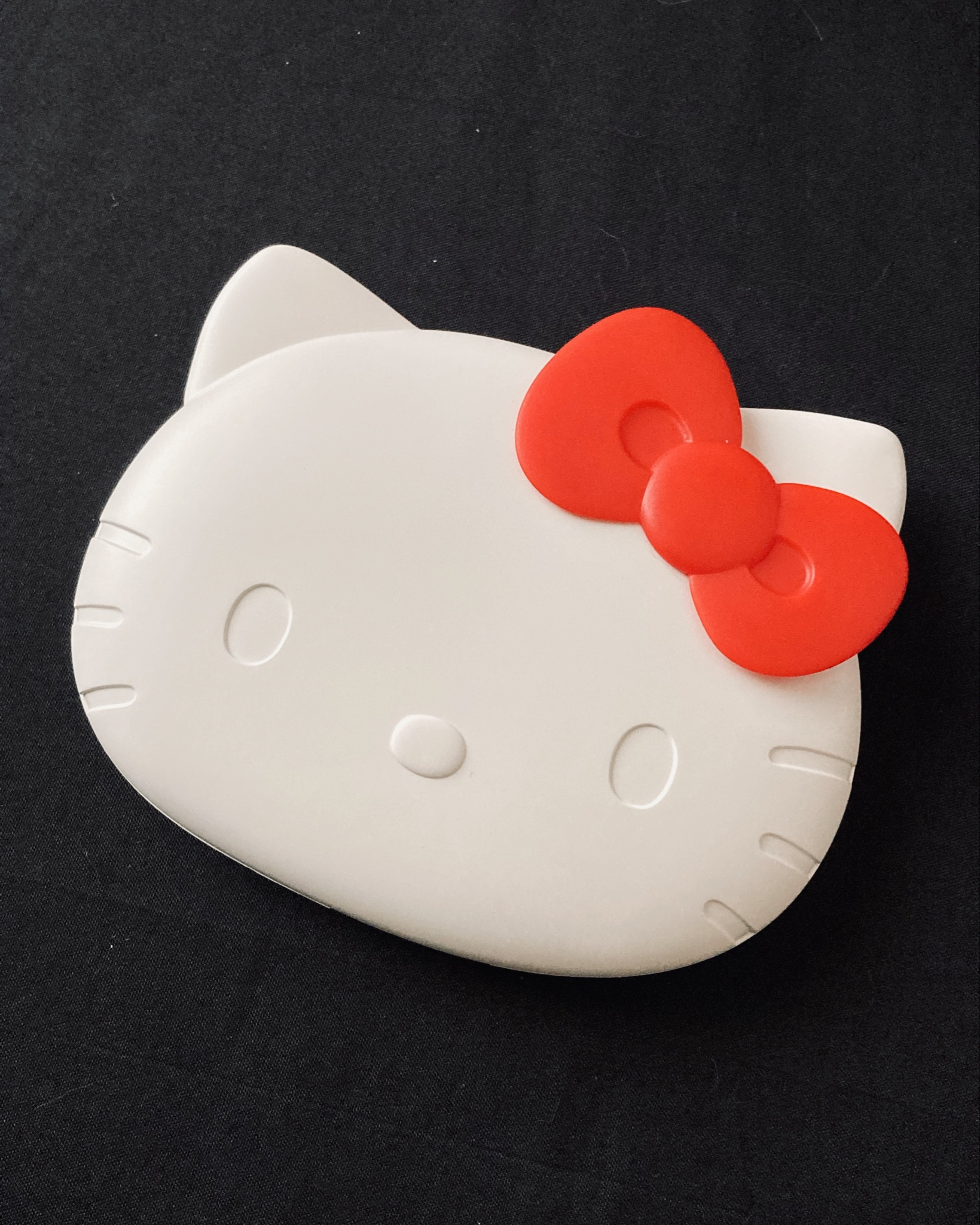 Hello Kitty compact mirror❤️

#LTKBeauty #LTKStyleTip