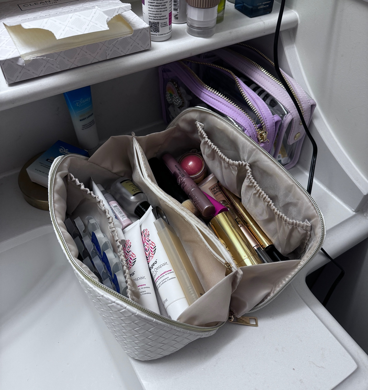 The best (and affordable!) toiletry case. ✈️