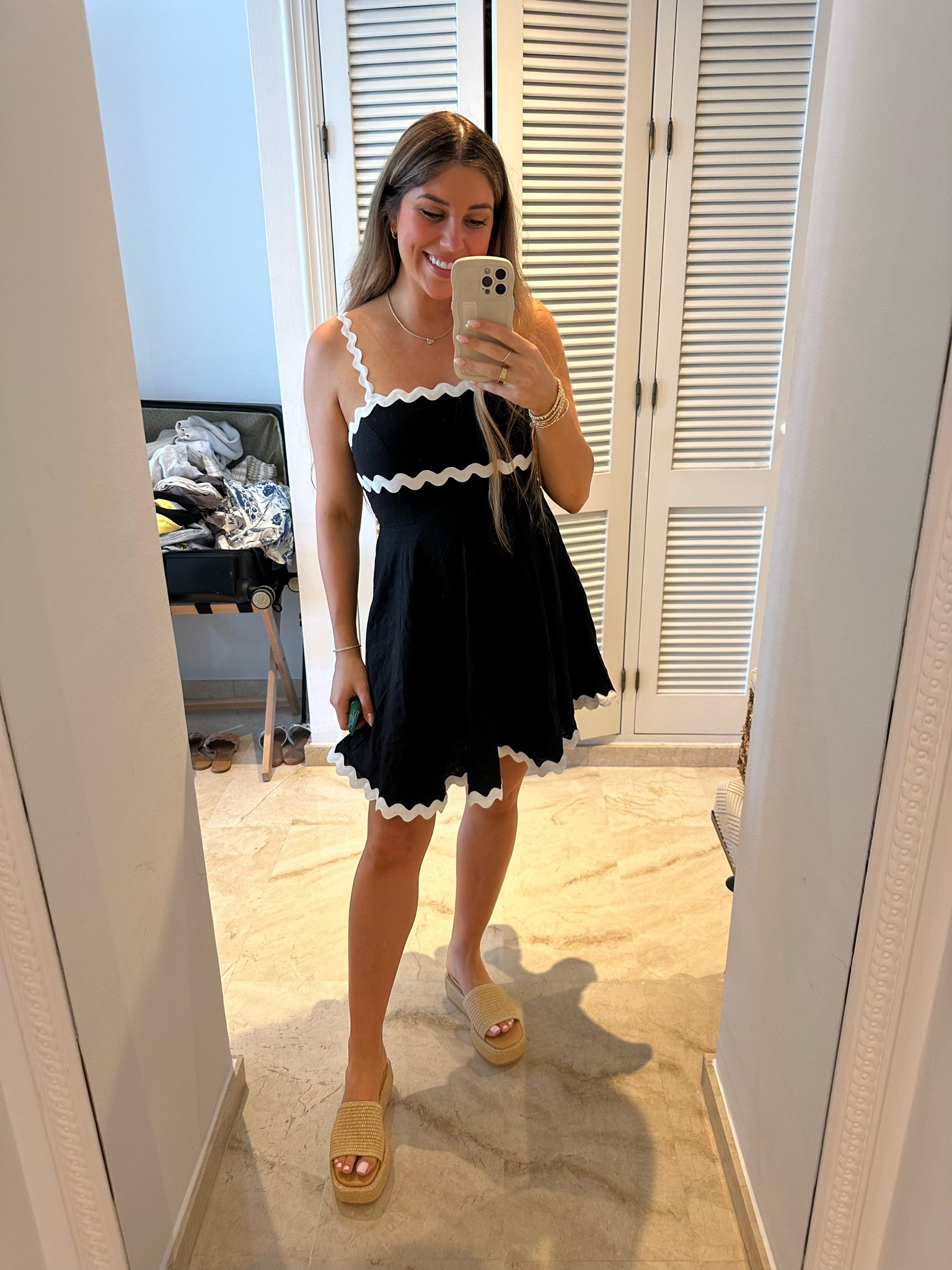 🖤🤍

#LTKstyletip #LTKtravel #LTKfindsunder50