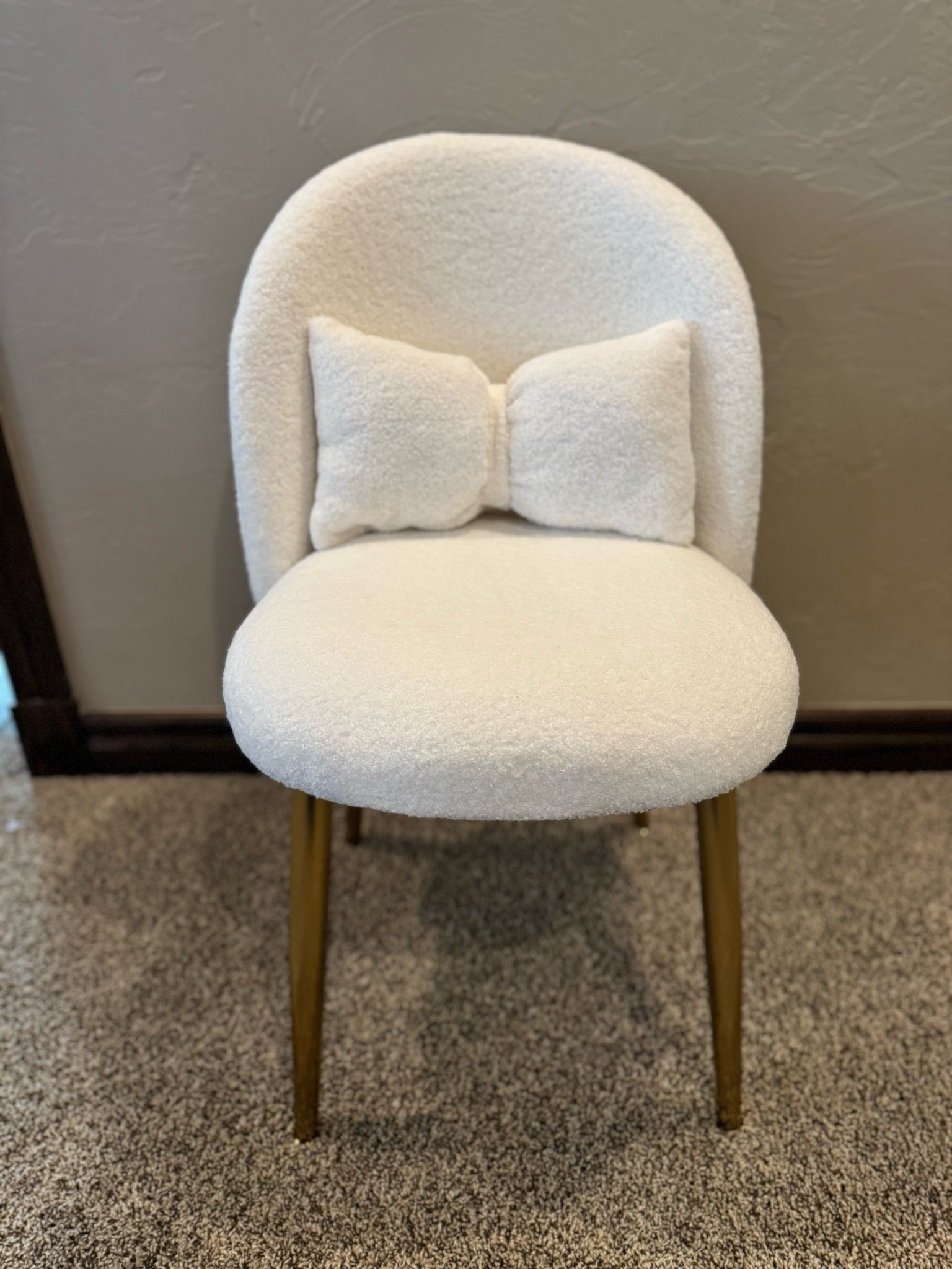 WayFair Vanity Chair🤍🎀

This chair is so Stinkin Cute 🎀It comes in all different colors. 

WayFair// WayFair Vanity Chair// Chair// Christmas Present // Present for her// Gift for her 

#LTKHome #LTKGiftGuide #LTKHoliday