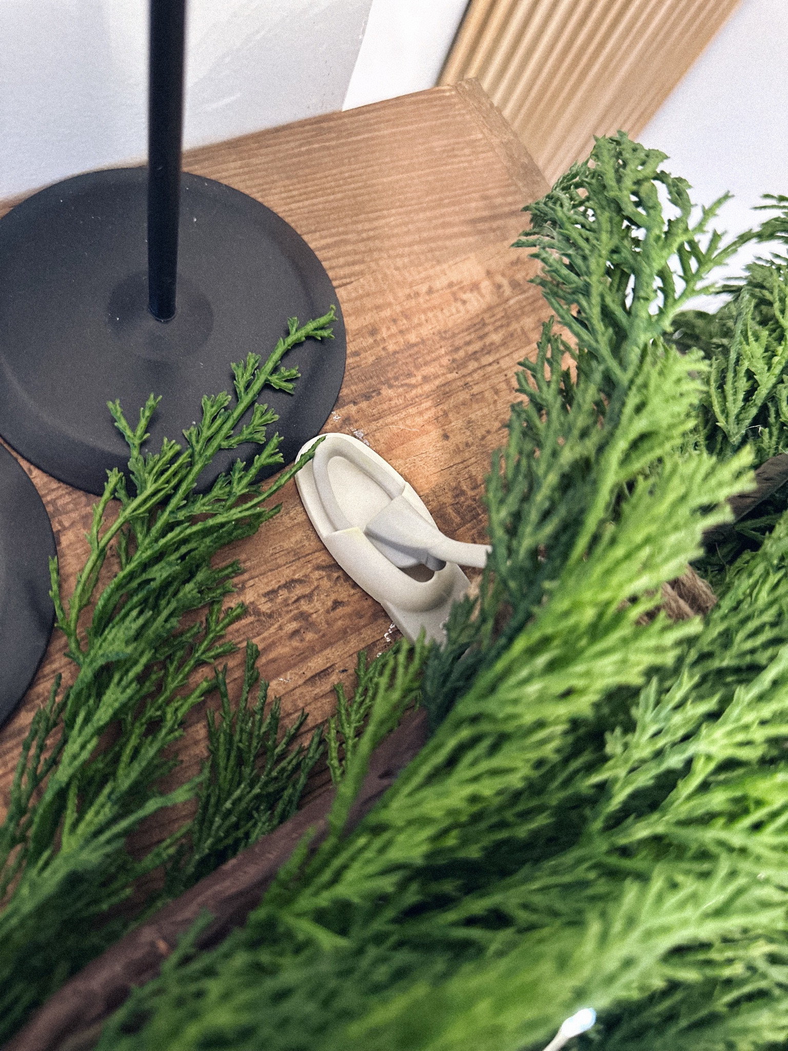 Garlands could be heavy and tricky to hang them up but with these cord bundlers I found it to be so easy to hold ,I only used 2 of them to snap my 2pieces of 6 feet cedar garlands. So far so good 🤞

#LTKHoliday #LTKSeasonal #LTKhome