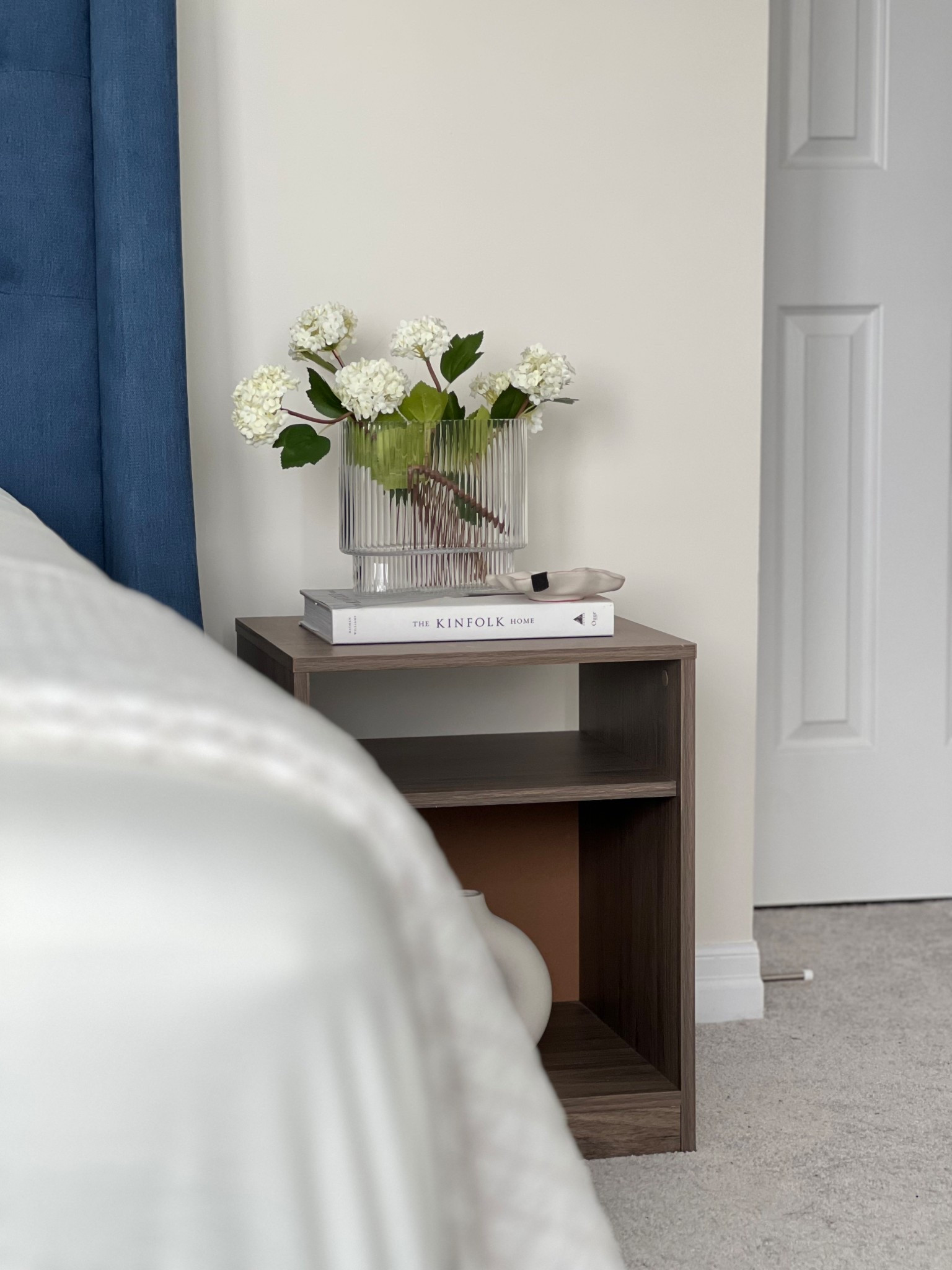Sharing this stunning oval vase from @hmhome. Love this find! Pair it with any spring stems of your choice. 

#LTKspring #LTKstyletip #LTKcanada