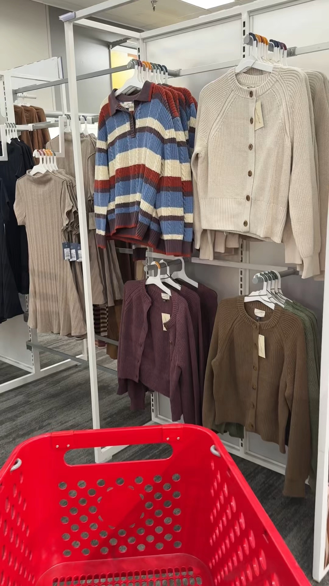 Just dropped! New fall styles at @Target 

#fallstyle #target #targetfinds #fallfashion #sweaterweather

#LTKootd #LTKMidsize #LTKPlusSize