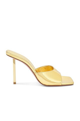 AMINA MUADDI Laura Slipper Mule in Mirror Gold - Metallic Gold. Size 36 (also in ). | FWRD 