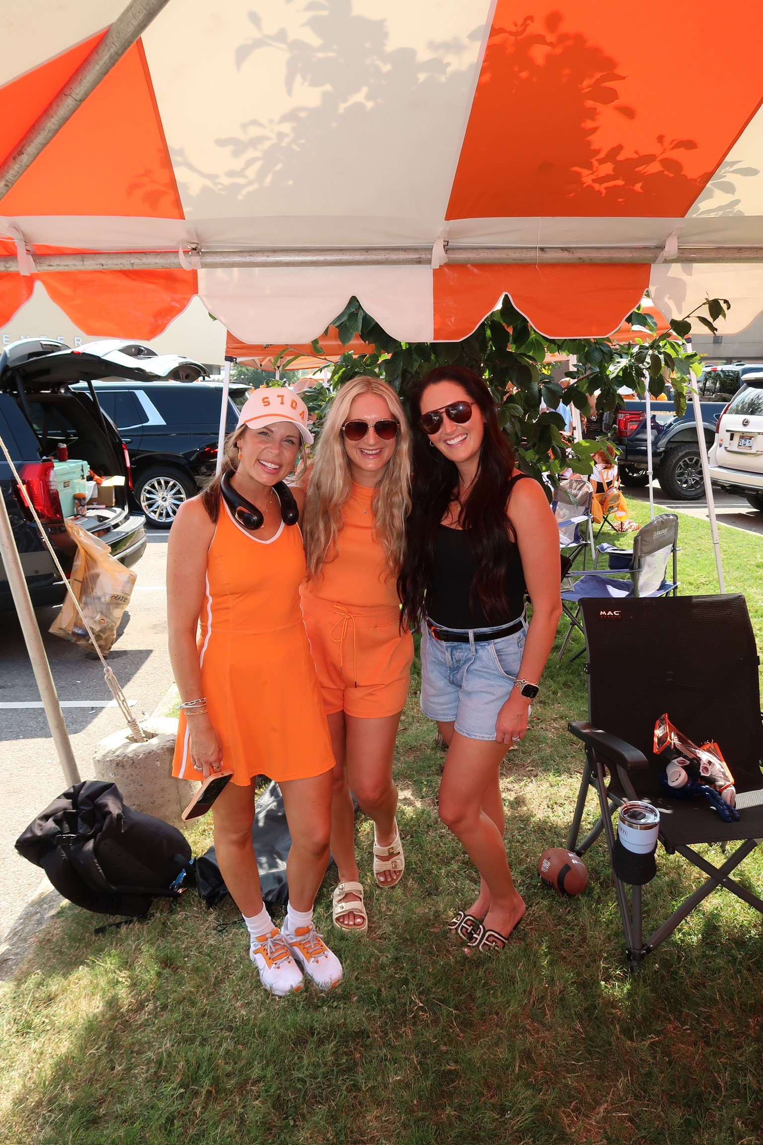 this neck fan saved me on this hot game day!

size s in this dress! neck fan is on sale!

TN football | TN game day 

 #LTKgrwm #LTKootd #LTKSaleAlert