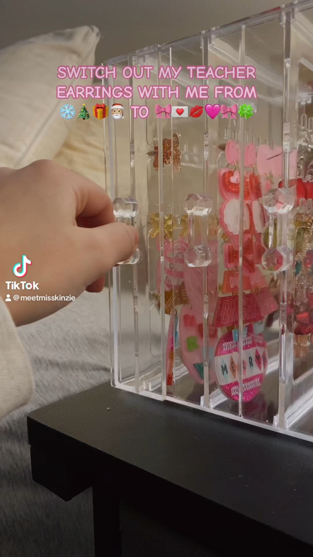 Teacher Earring Storage 🩷✨🎀

#LTKhome #LTKSeasonal #LTKGiftGuide