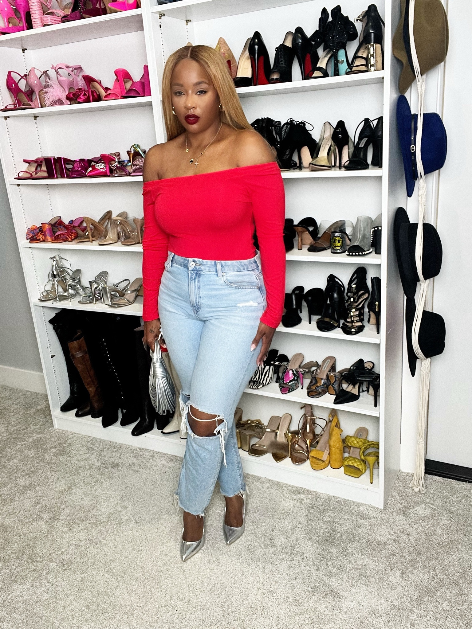 Red is the color❤️

#LTKstyletip