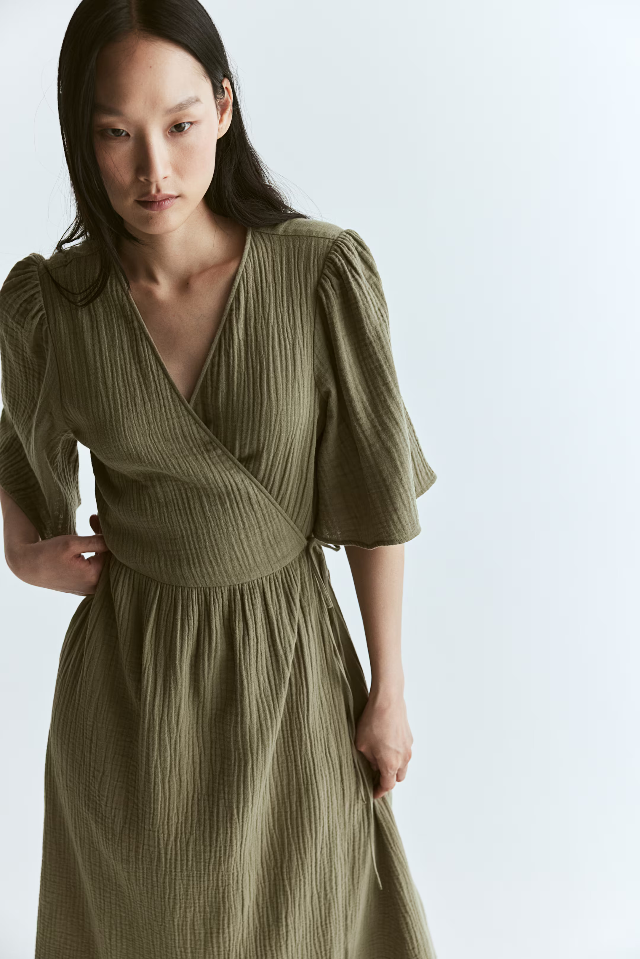 Muslin wrap dress | H&M (UK, MY, IN, SG, PH, TW, HK)