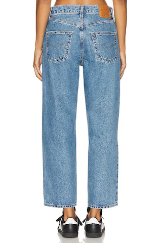 501 90s Ankle Straight Jeans in Sweetest Taboo | Revolve Clothing (Global)