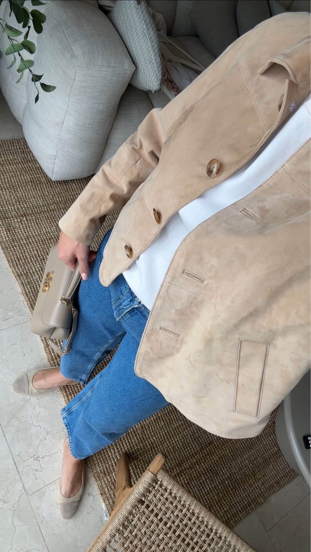 Day 3- spring outfit ideas 3 of 30 days of mid-size spring outfits
Suede beige jacket, mid wash blue straight jeans, COS basic cream T-shirt, CHANEL suede by flats, Celine beige handbag ￼

#LTKspring #LTKeurope #LTKuk