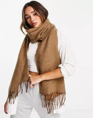 ASOS DESIGN two tone supersoft scarf with tassels in camel | ASOS (Global)