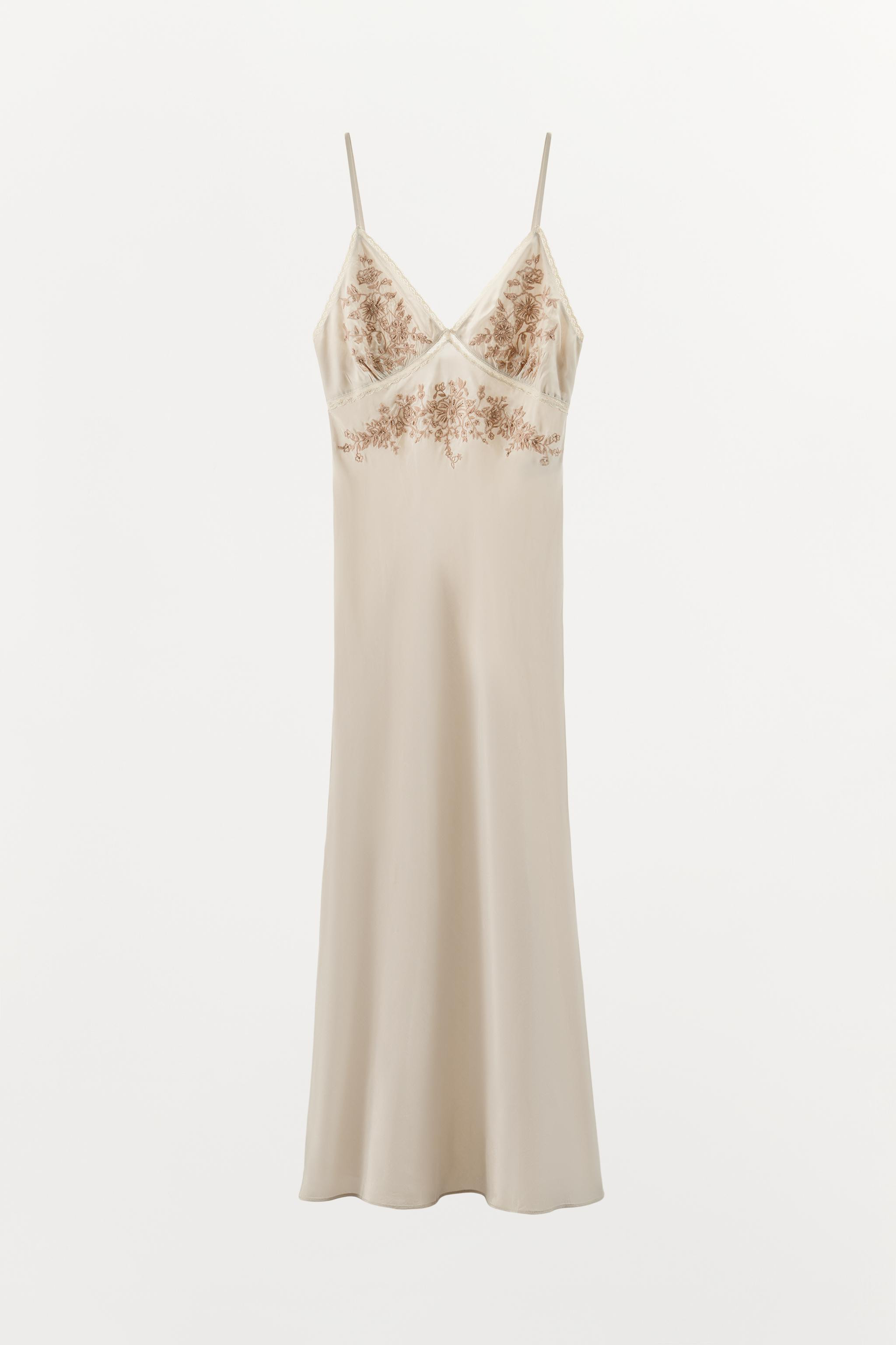 JURK IN LINGERIESTIJL MET BORDUURSEL EN KRALEN | Zara US