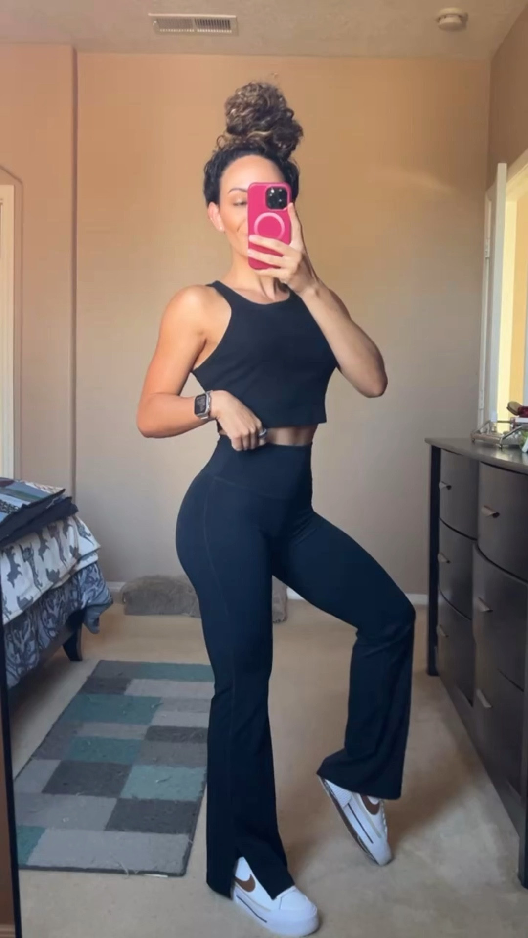 Flares & cute fall kicks ❤️

#LTKFitness #LTKSeasonal