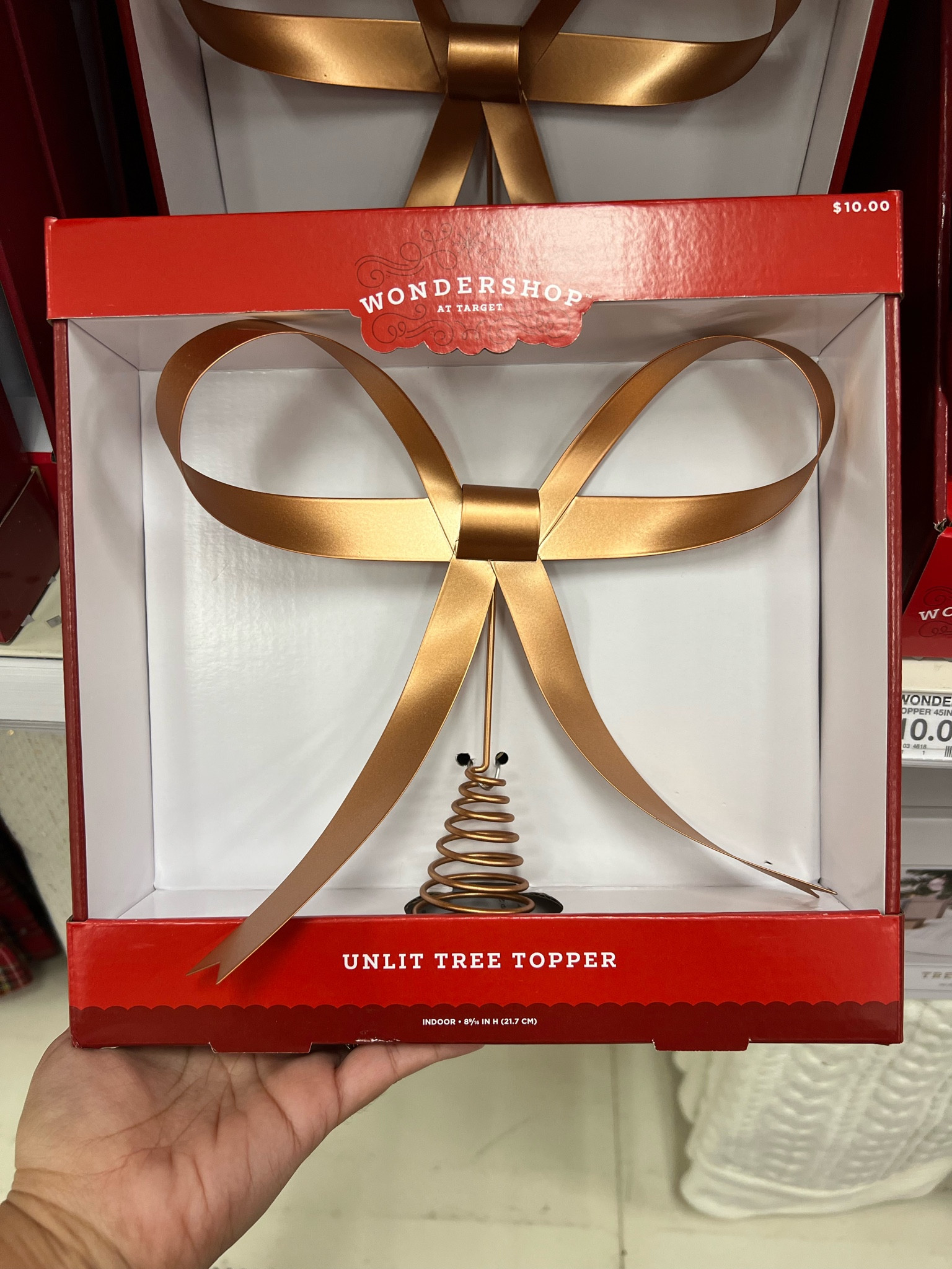 $10! 8.6" Metal Bow Christmas Tree Topper

#target #christmas #bow #treetopper

#LTKSeasonal #LTKHoliday #LTKHome