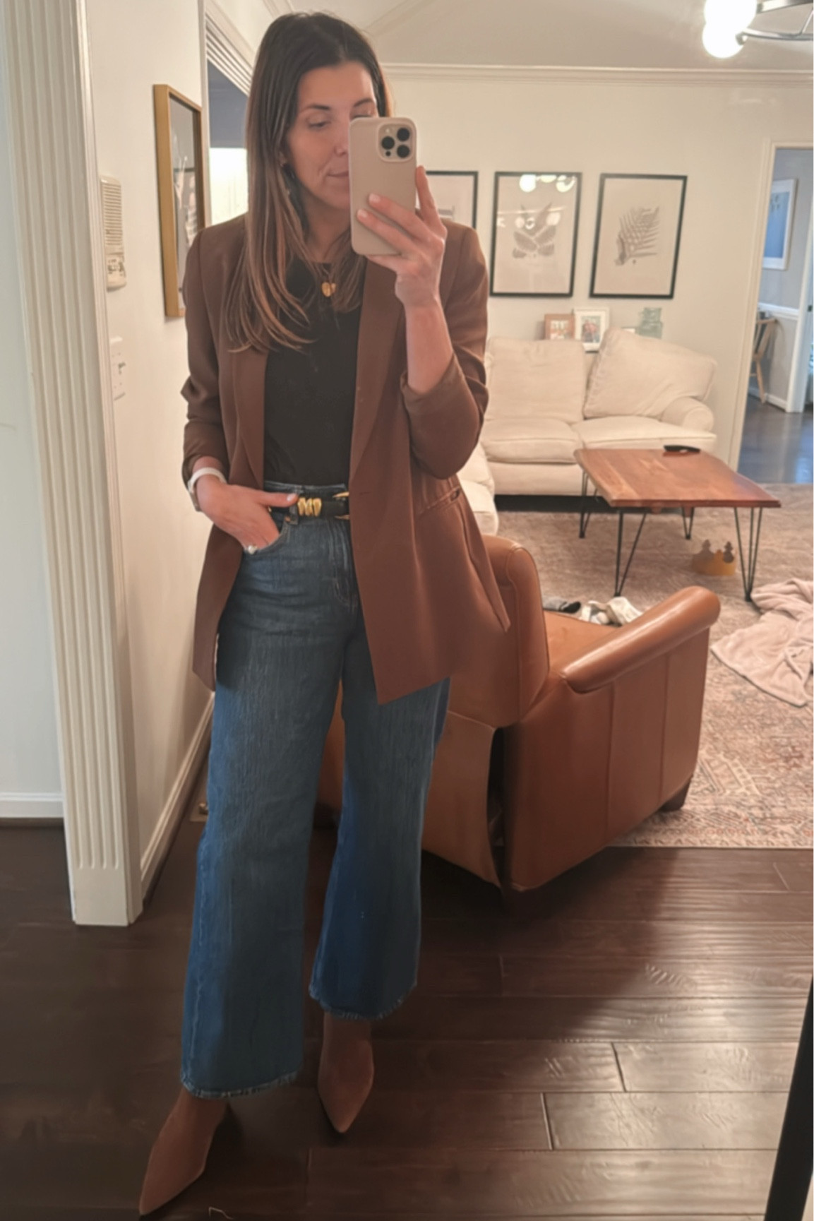Black and brown combo. Wide leg H&M denim and my trusty Amazon blazer. 

#LTKMidsize #LTKOver40 #LTKFindsUnder100
