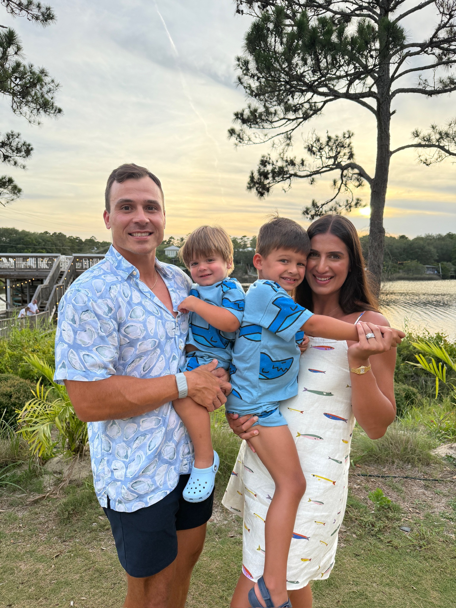 🤍

tts: m

tuckernuck, zara, kenny flowers, family fashion, family outfits, family vacay outfits, summer outfits, grace white

#LTKgrwm #LTKootd #LTKSeasonal