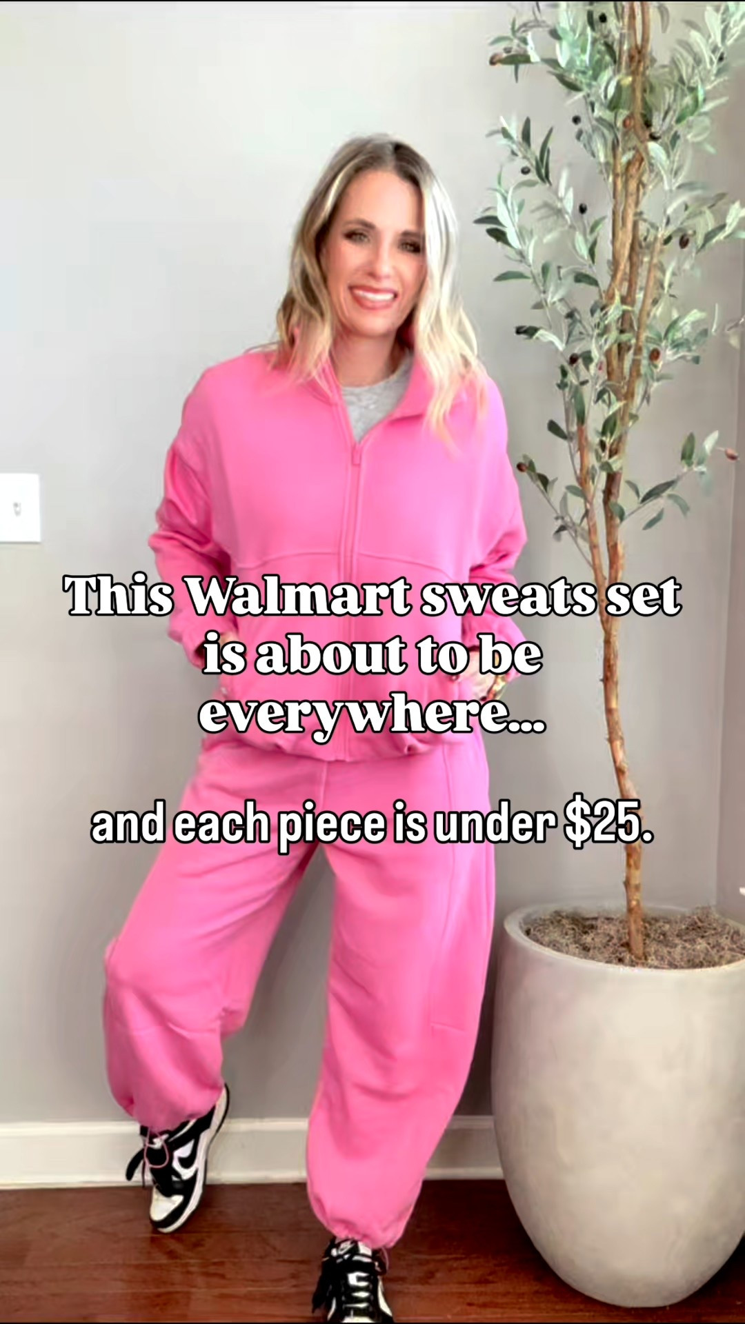 Obsessed with this viral-in-progress Walmart sweats set 🤍
The barrel sweatpants and bubble fit jacket are super on-trend, insanely comfy, and each piece is under $25. Comes in multiple colors and looks way more expensive than it is.

Perfect for errands, travel days, or lounging while still looking cute. Linking all colors + sizing here 👇


#LTKmomlife #LTKmorningroutine #LTKootd